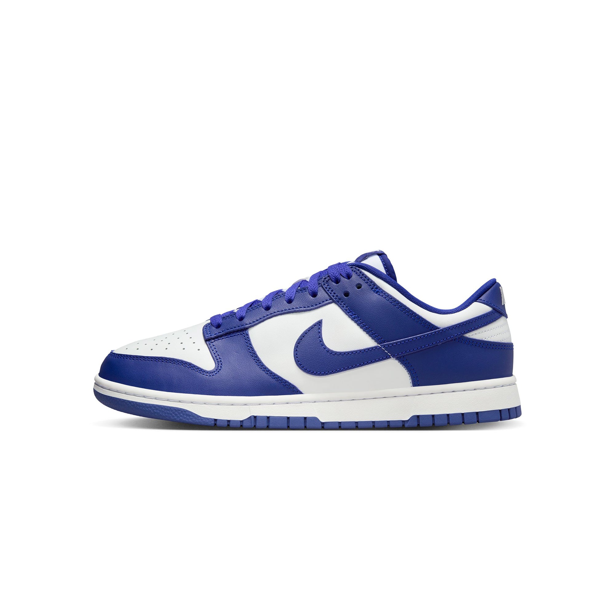 nike sb dunk low varsity royal
