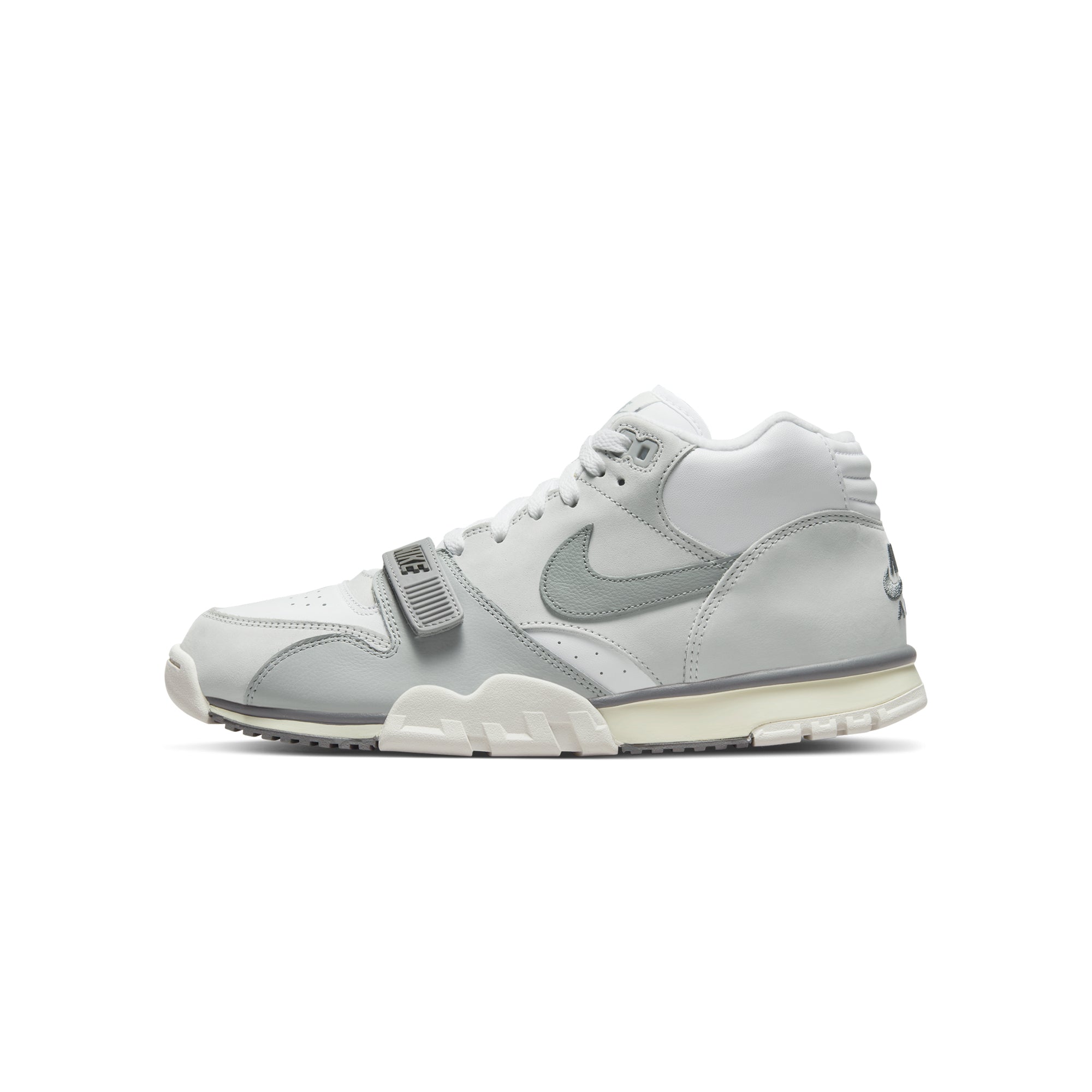 Nike Mens Air Trainer Shoes Photon Dust – Extra Butter