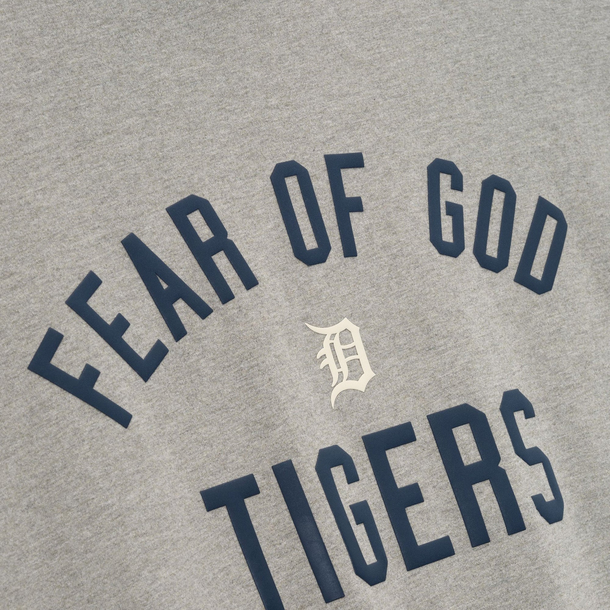 Fear of God ESSENTIALS x MLB Mens Tigers 90's Fit Tee