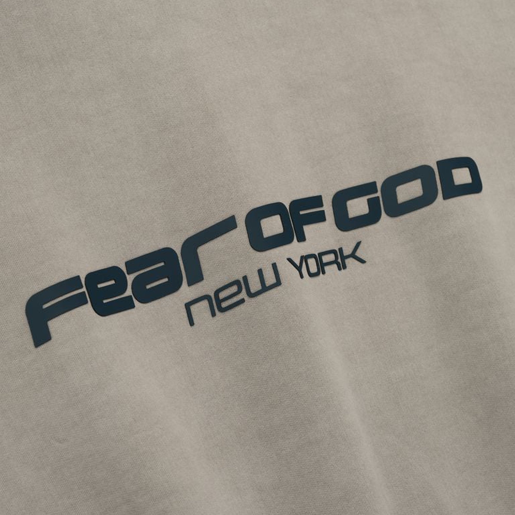 Fear of God ESSENTIALS Mens Heavy Fleece Cropped Relaxed Sweatshirt