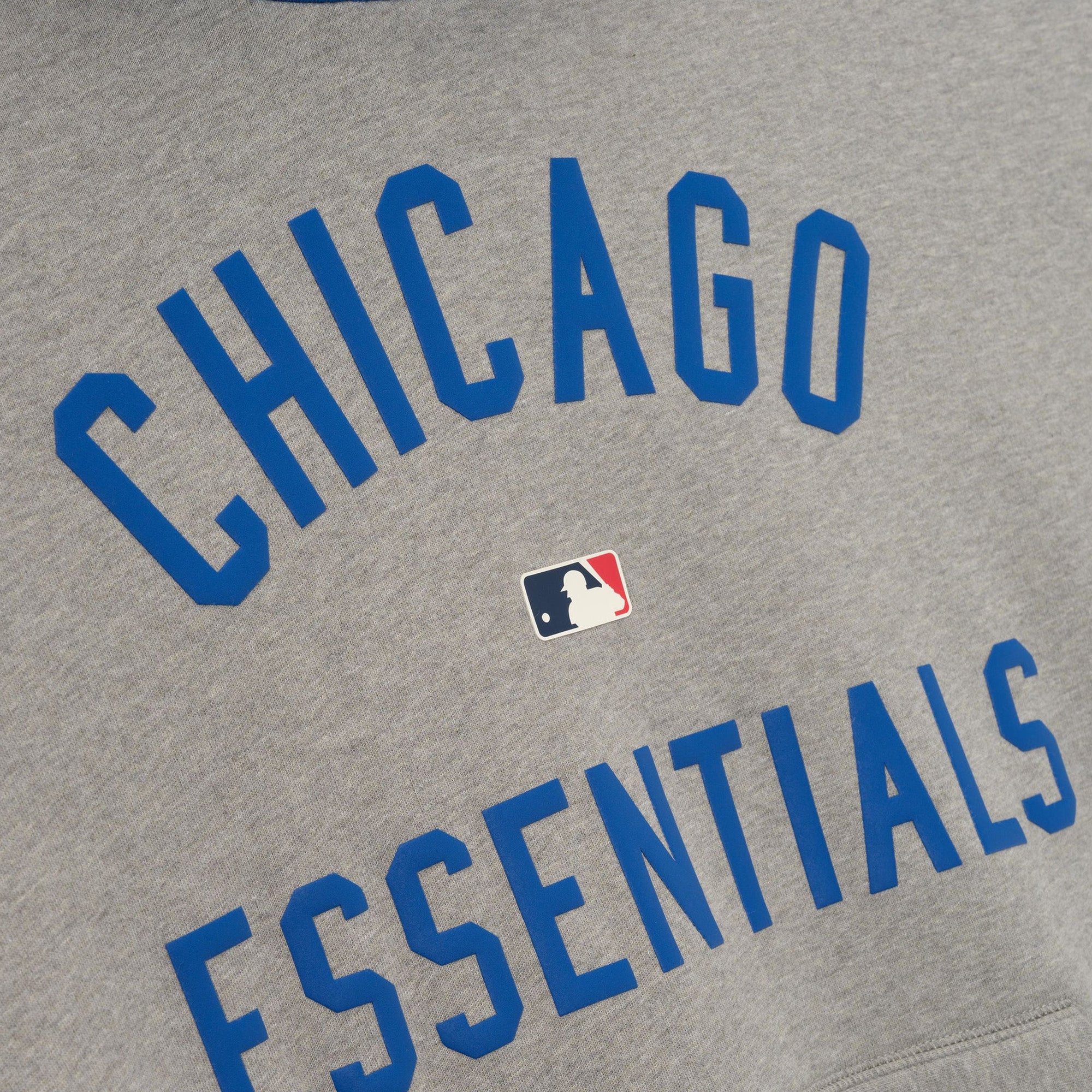 Fear of God ESSENTIALS x MLB Mens Cubs Sport Fit Pullover Hoodie