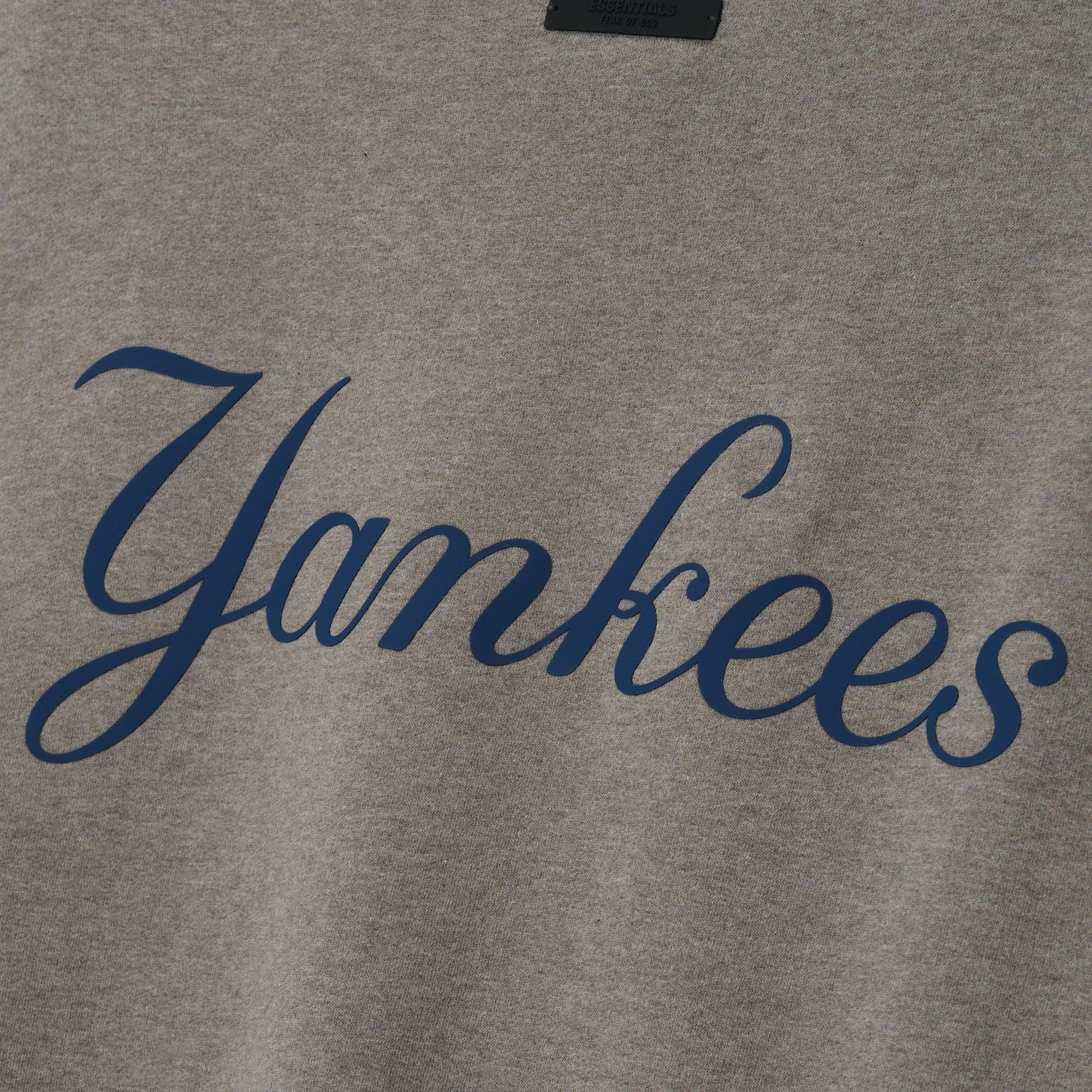 Fear of God ESSENTIALS x MLB Mens Yankees Sport Fit Crewneck