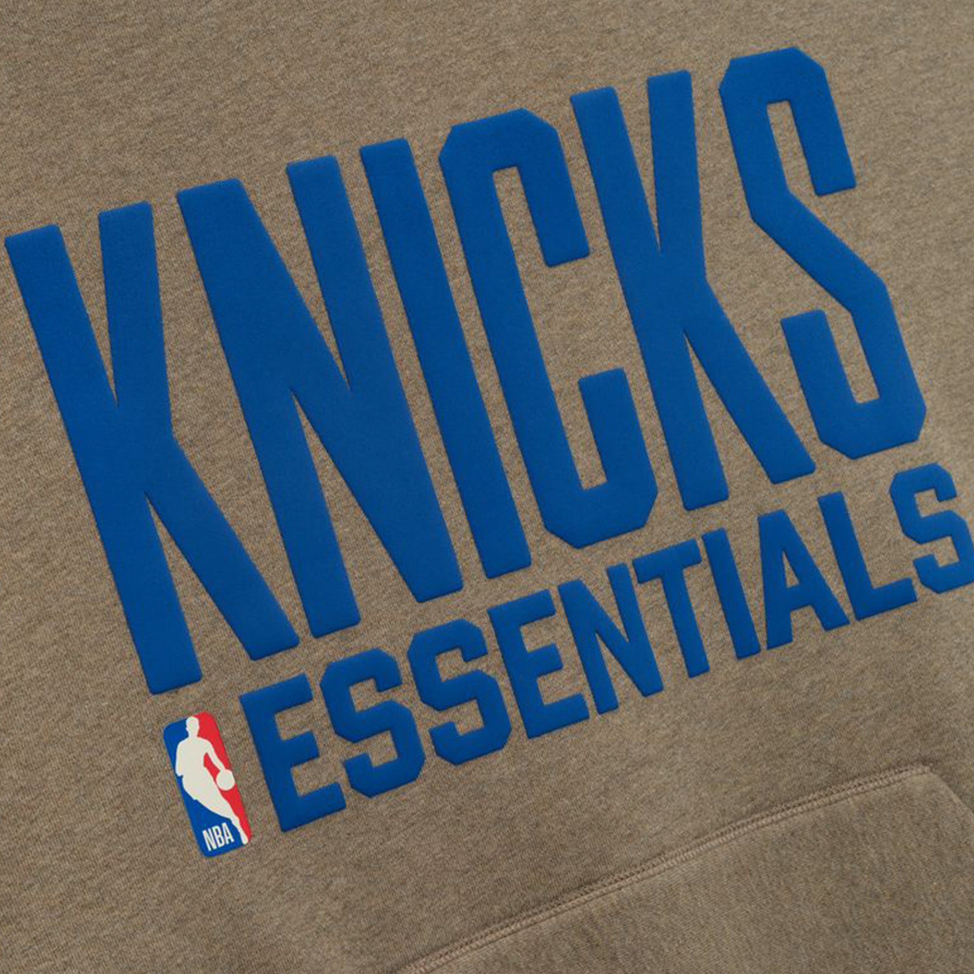 Fear of God ESSENTIALS x NBA Mens Knicks Sports Fit Crewneck