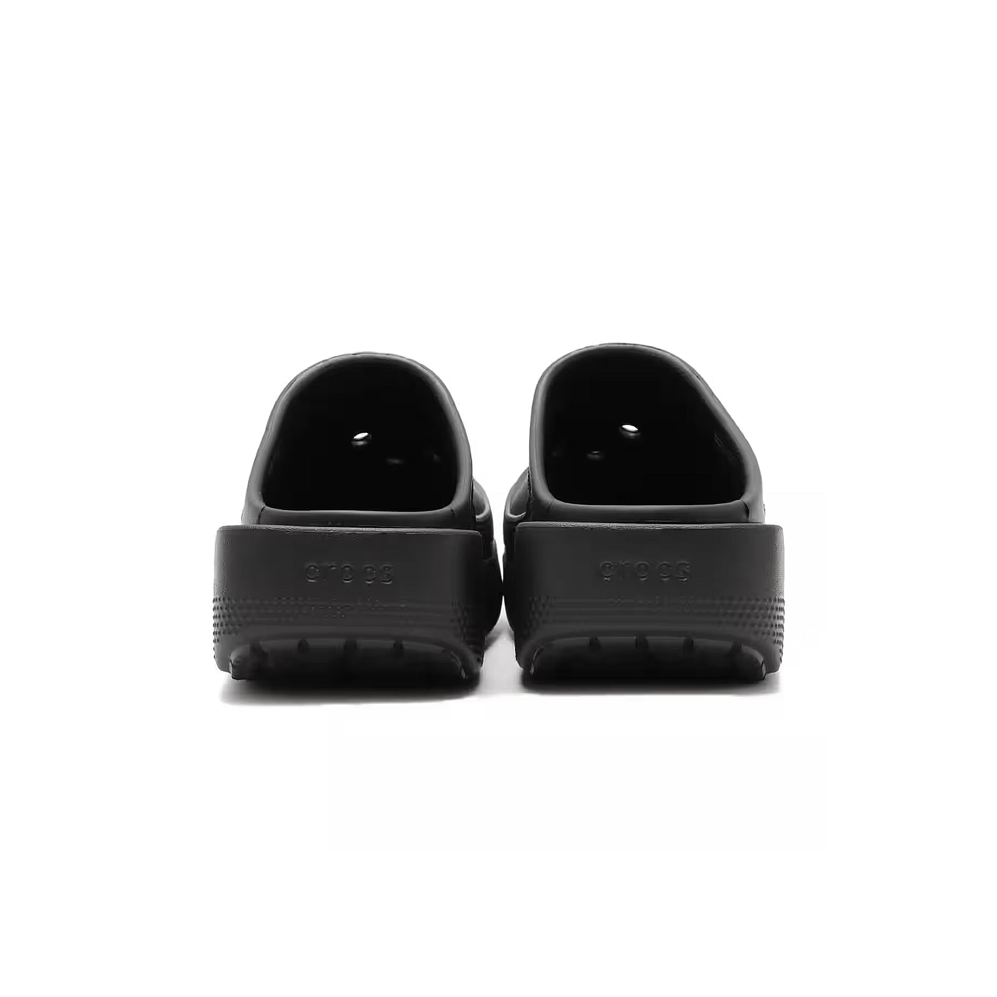 Crocs Classic Blunt Toe Clogs