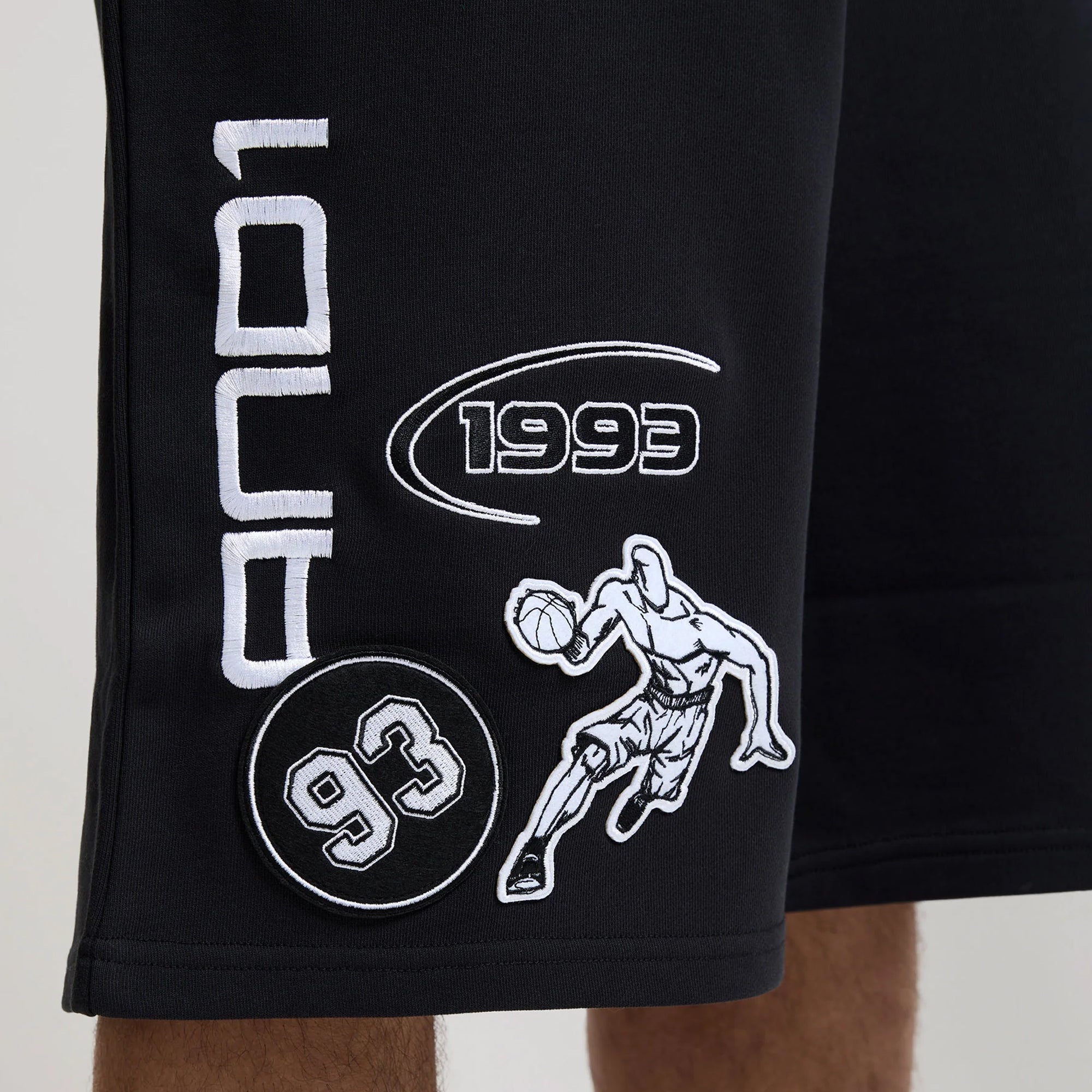 AND1 Mens On Court Applique Badge Jersey Short