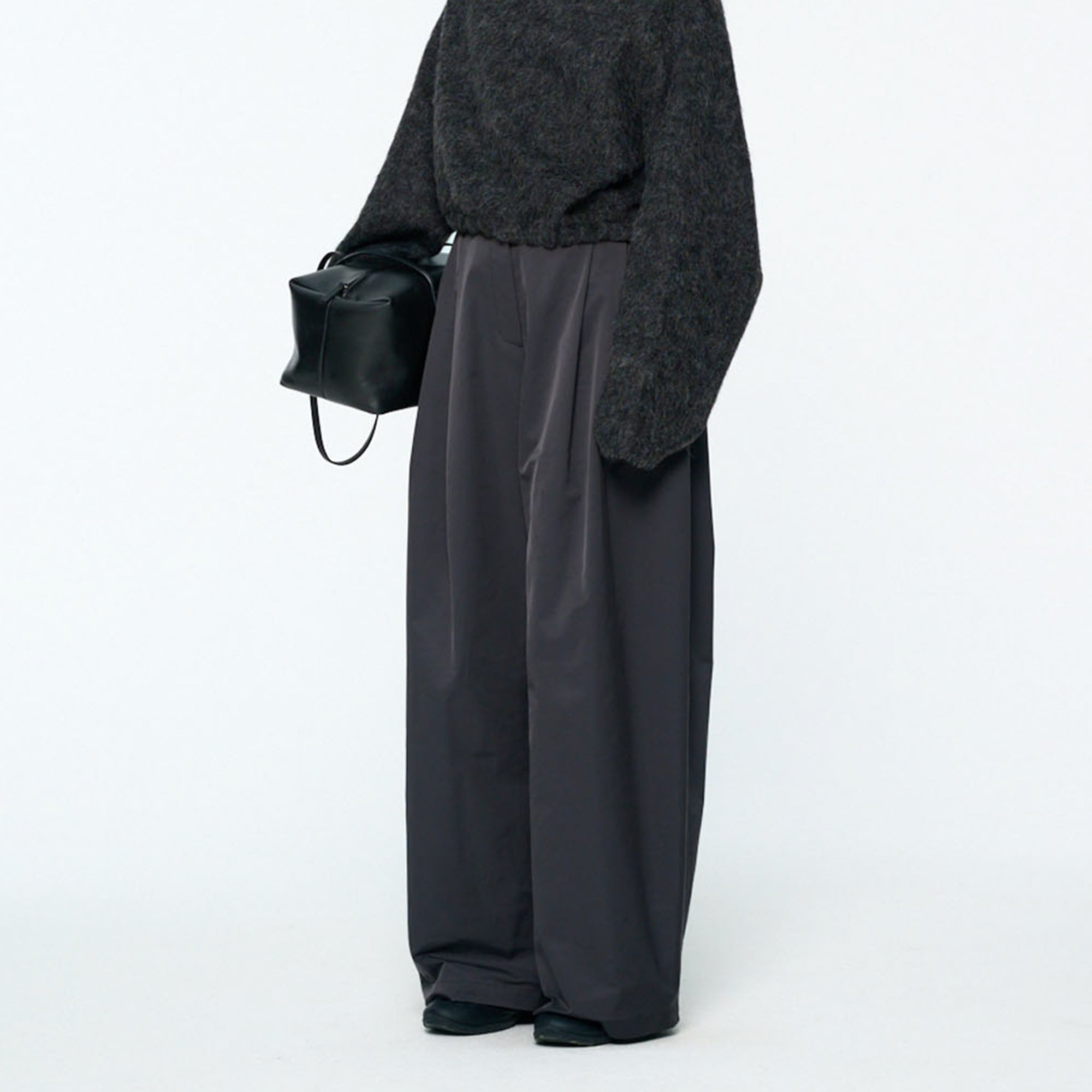 Amomento Womens Two Tuck Ballon Pants