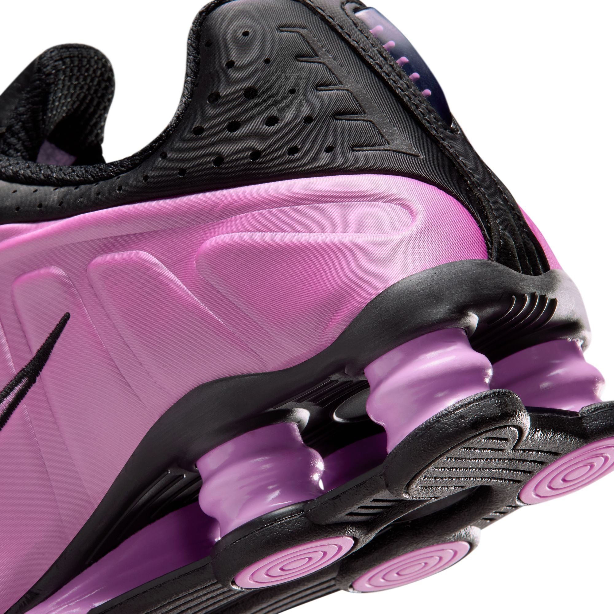 Nike Womens Shox R4 Shoes – Extra Butter