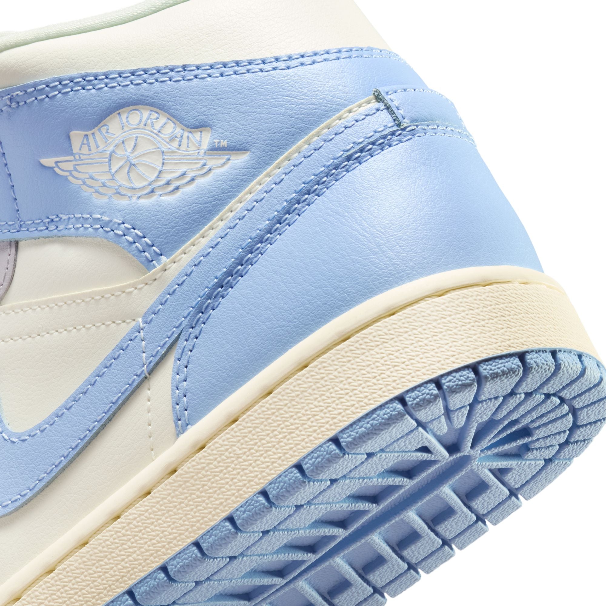 Air Jordan 1 Mens Mid Shoes