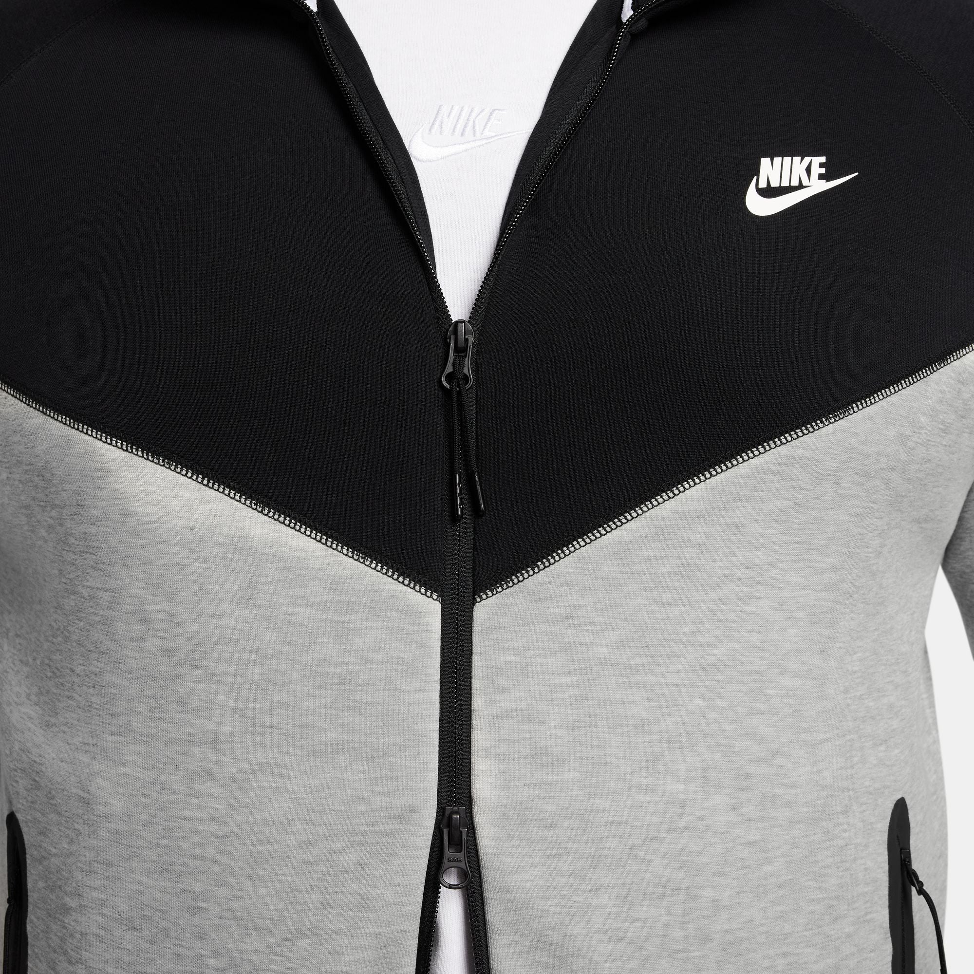 Nike Mens Tech Fleece Windrunner