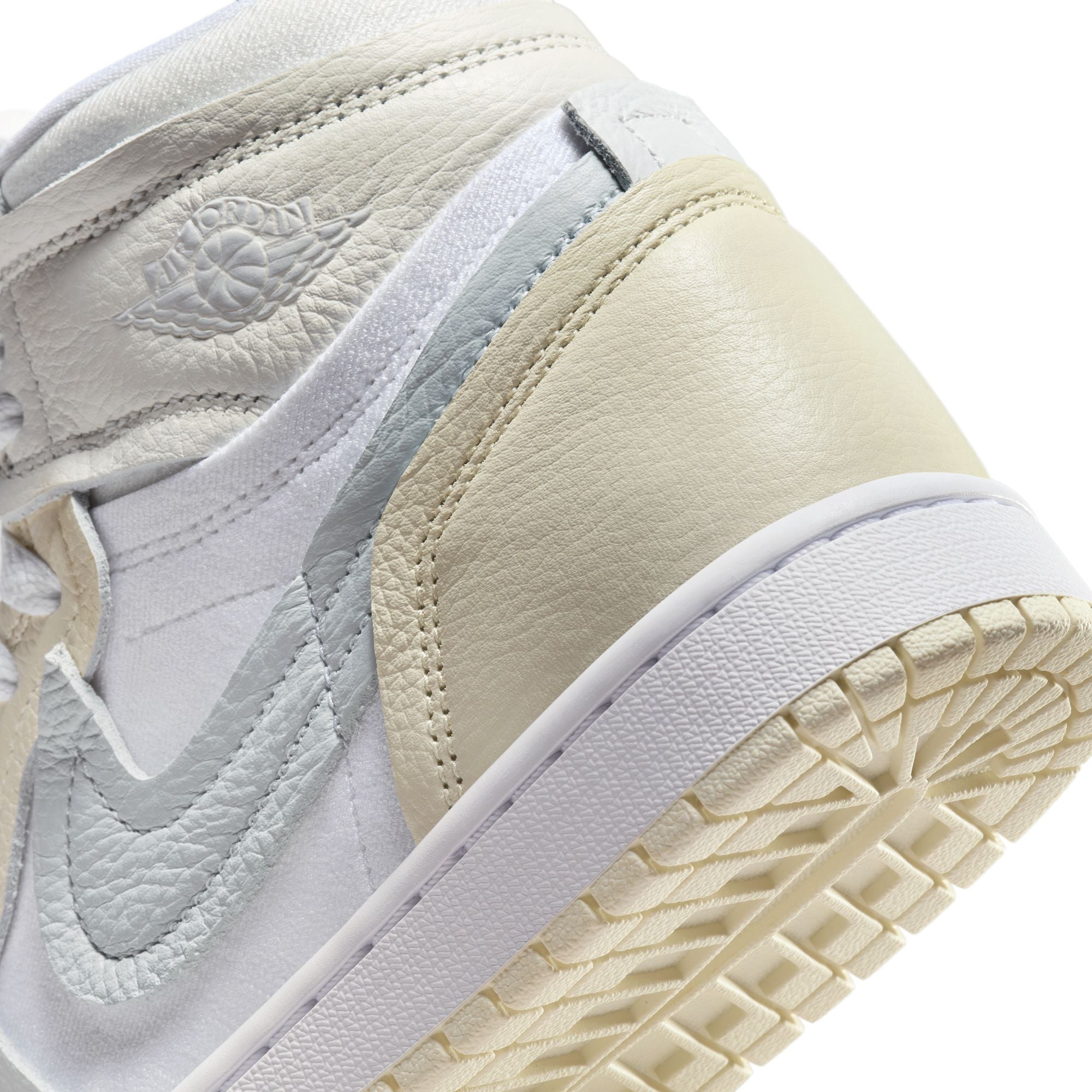 Air Jordan 1 Womens High MM Shoes