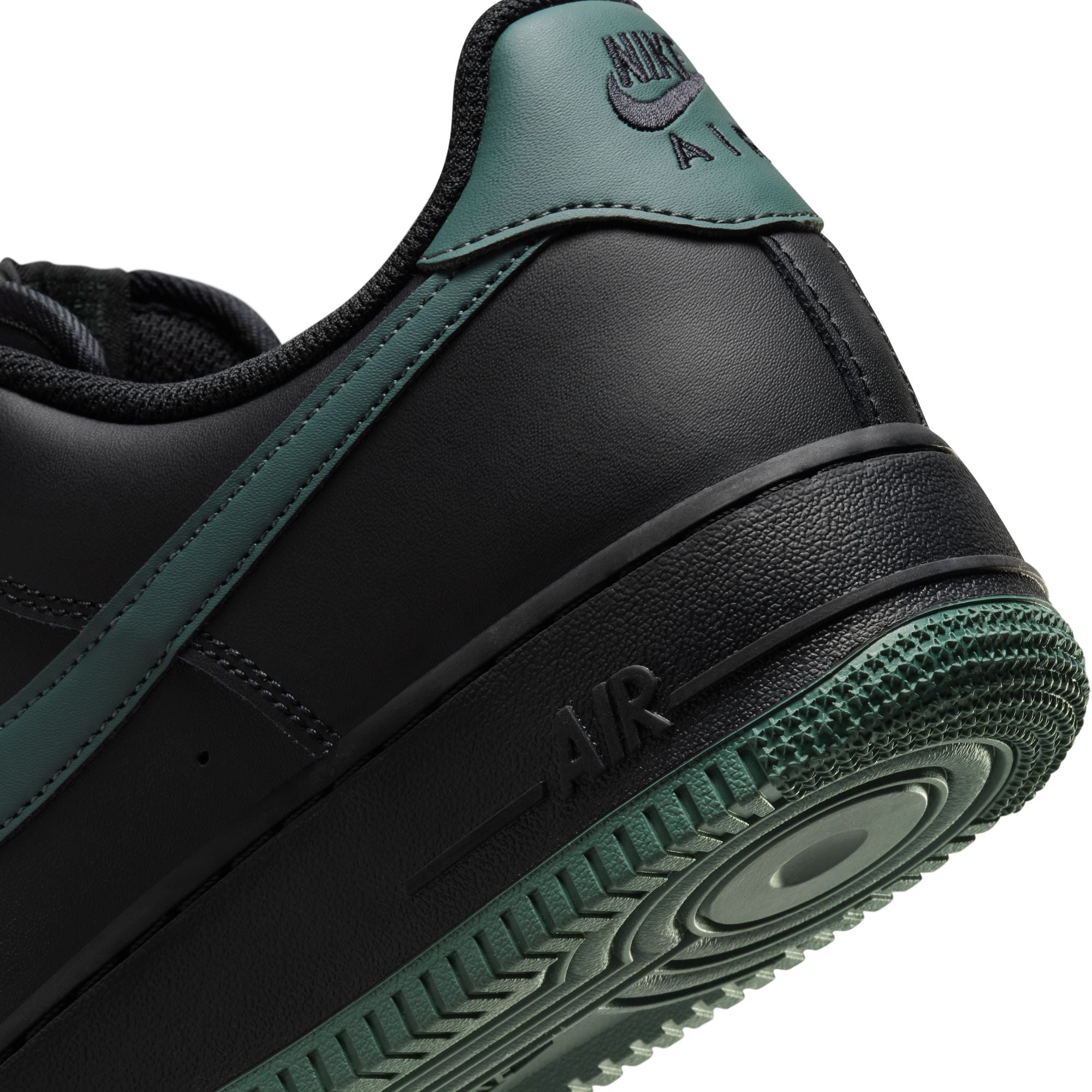Nike Mens Air Force 1 '07 Low Shoes – Extra Butter