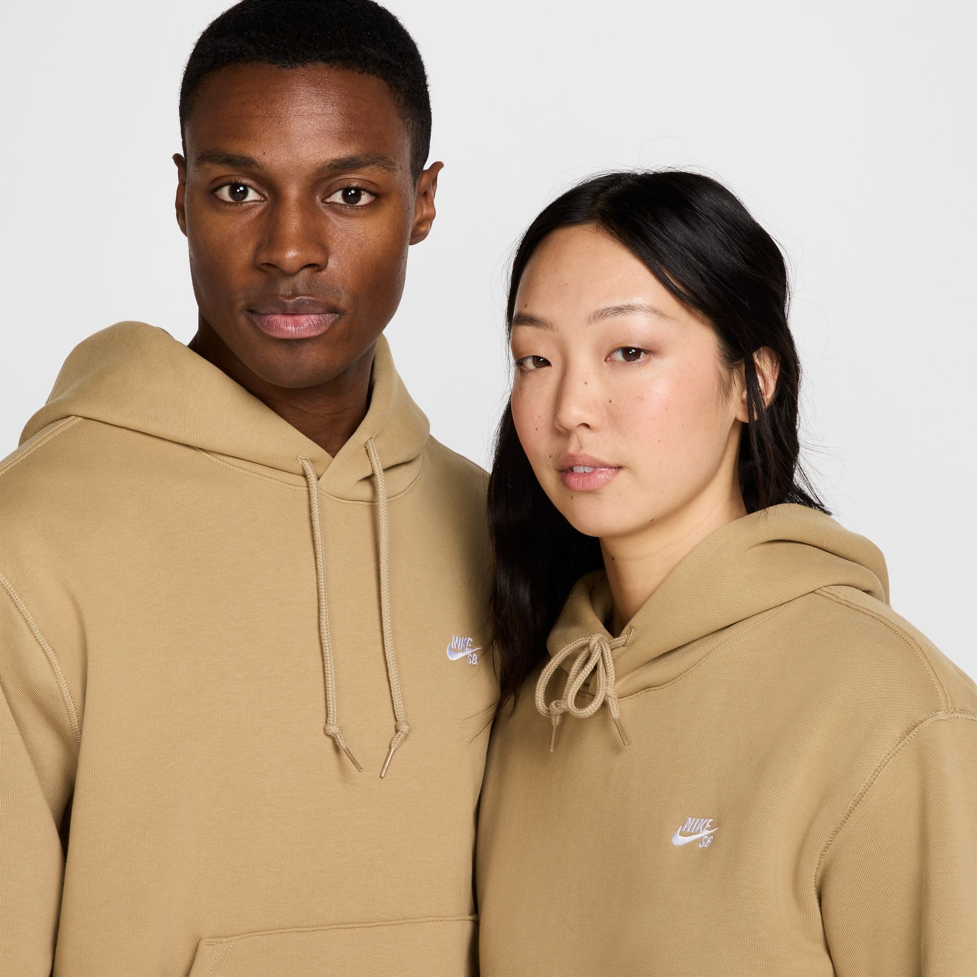 Nike SB Mens Fleece Pullover Skate Hoodie – Extra Butter