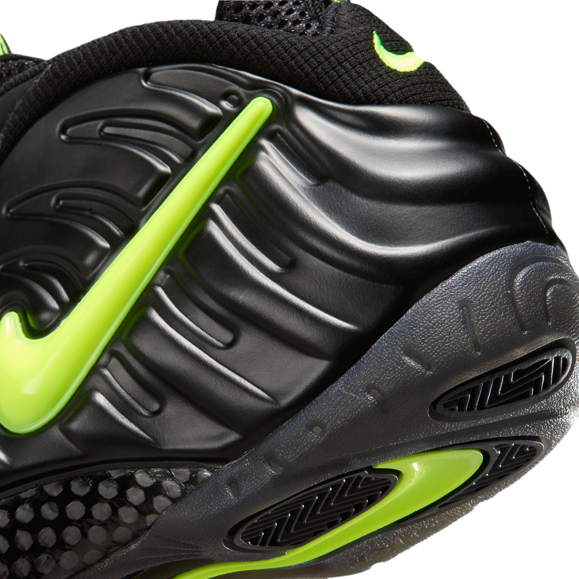 Nike Mens Air Foamposite Pro Shoes