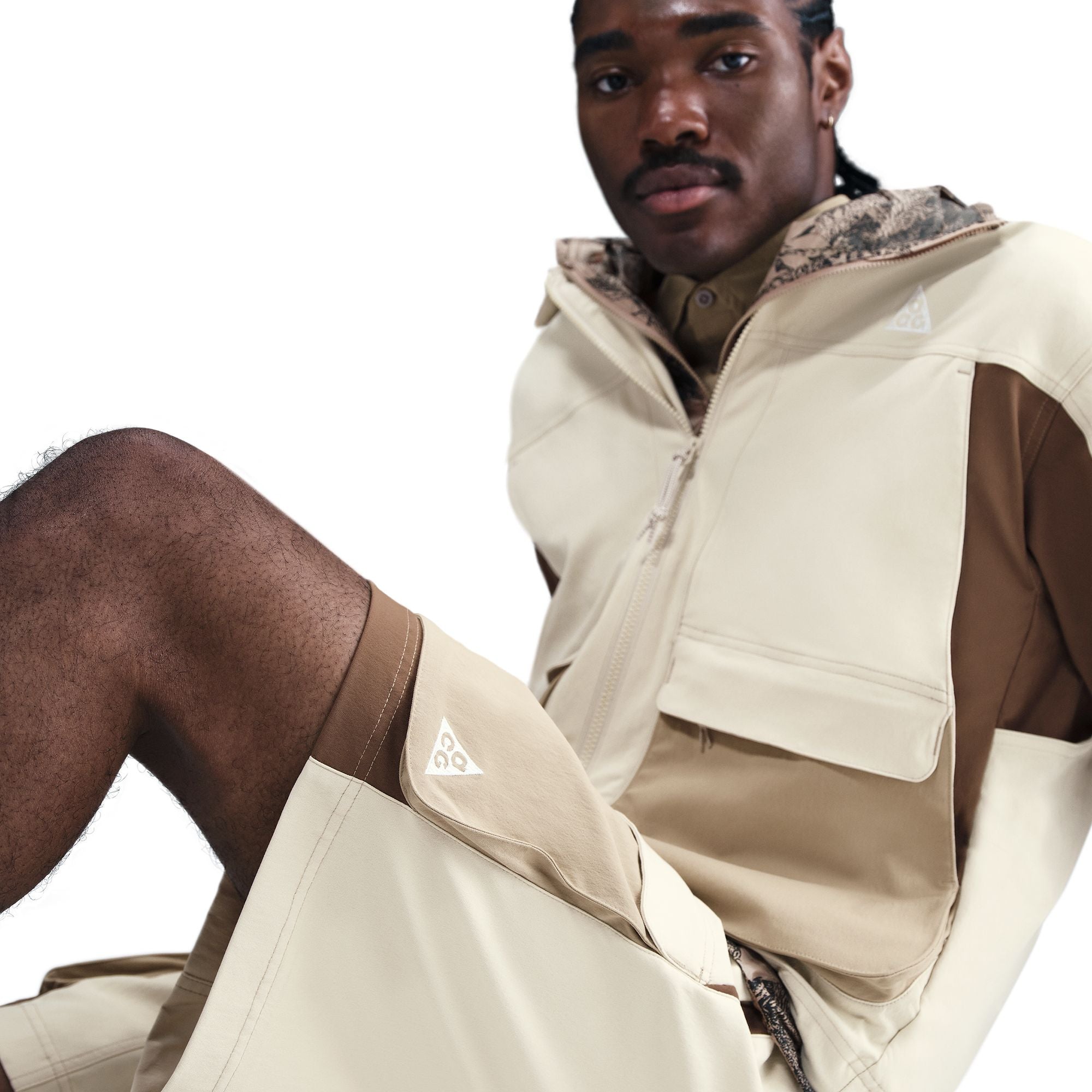 Nike Mens ACG "Smith Summit" Cargo Shorts