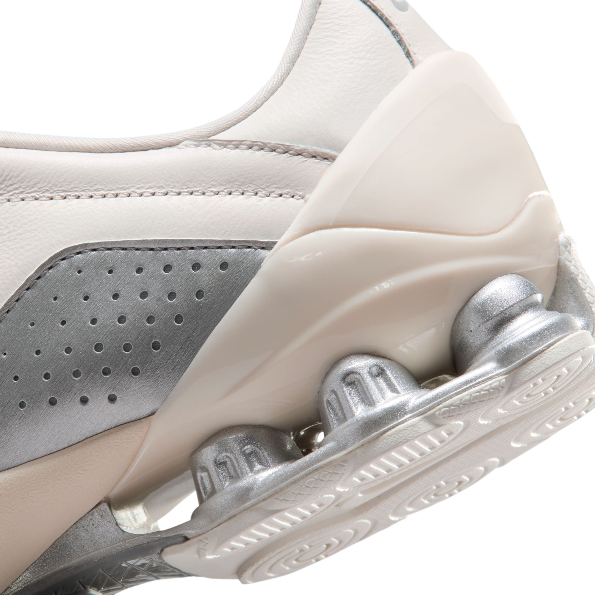 Nike Womens Total 90 Shox Magia Shoes