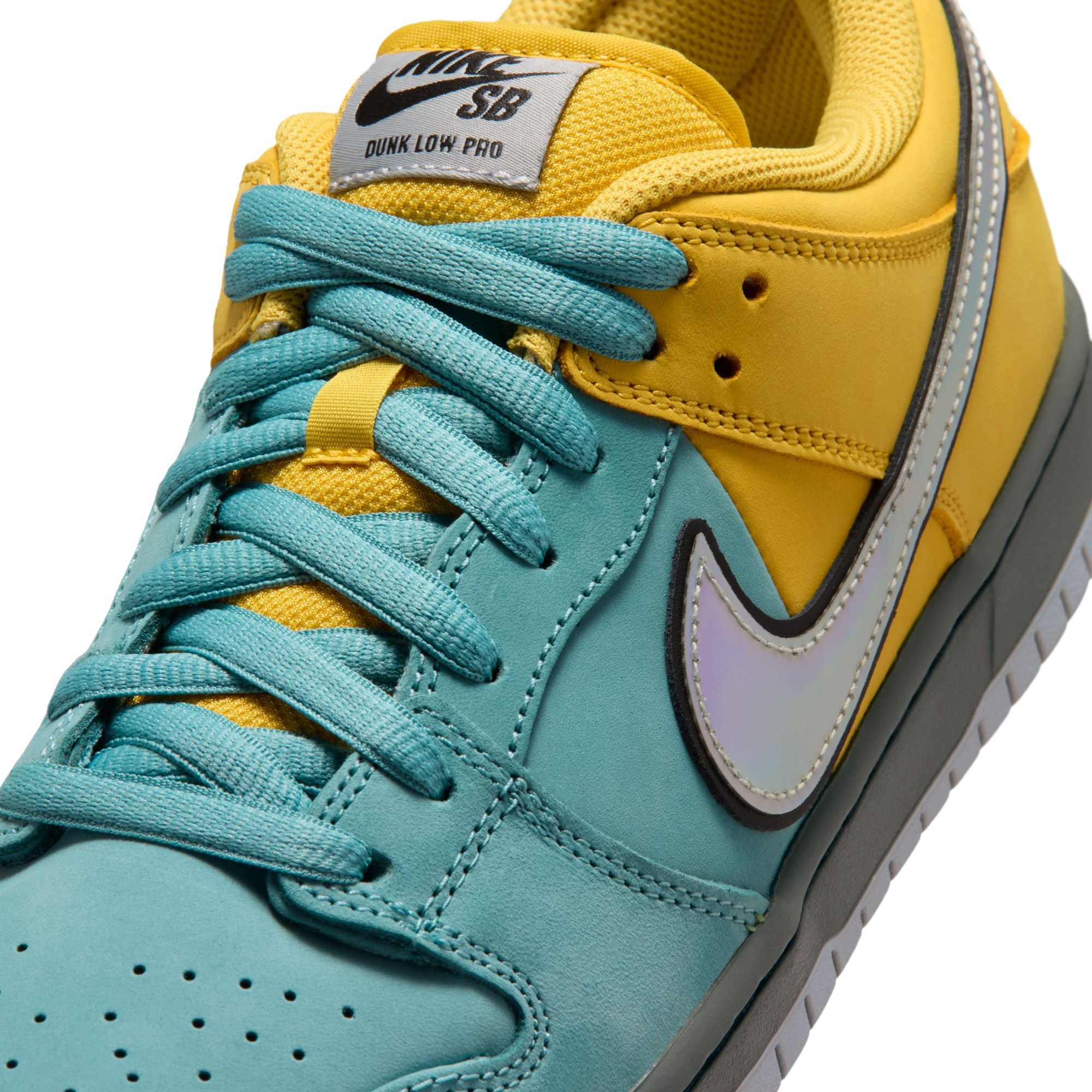 Nike SB Mens Dunk Low Pro Shoes