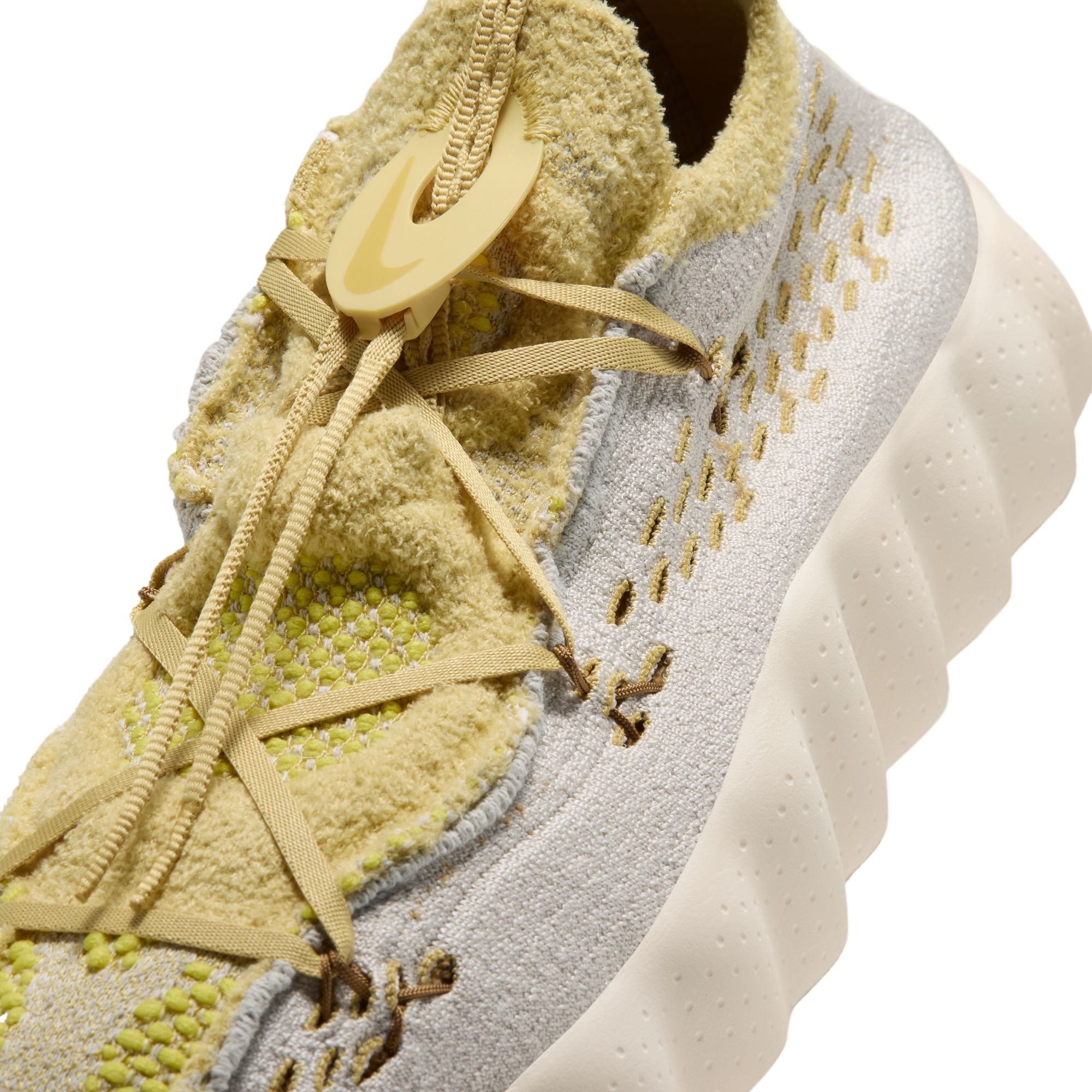 Nike Mens Mind 002 Flyknit Shoes