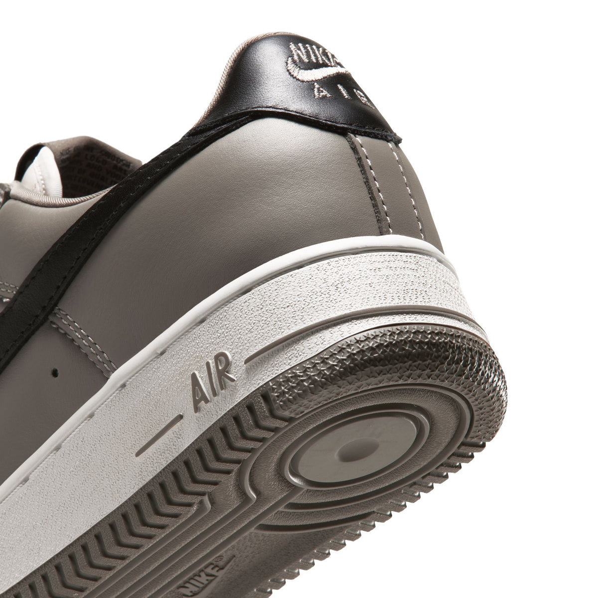NIke Mens Air Force 1 "01" Shoes