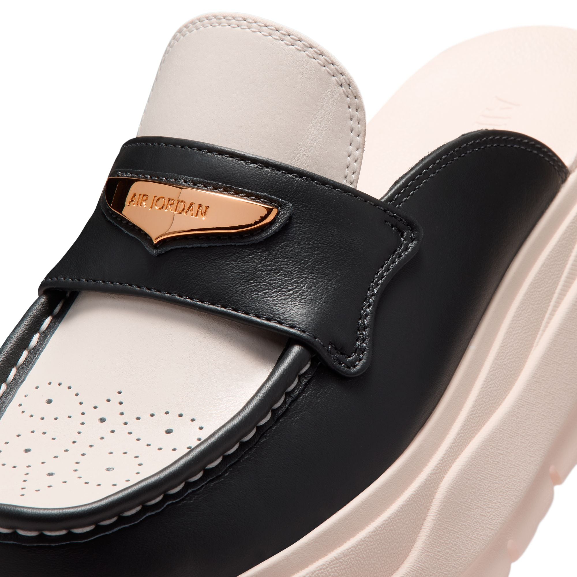Off Noir/metallic Gold-chalk Mule on a white background