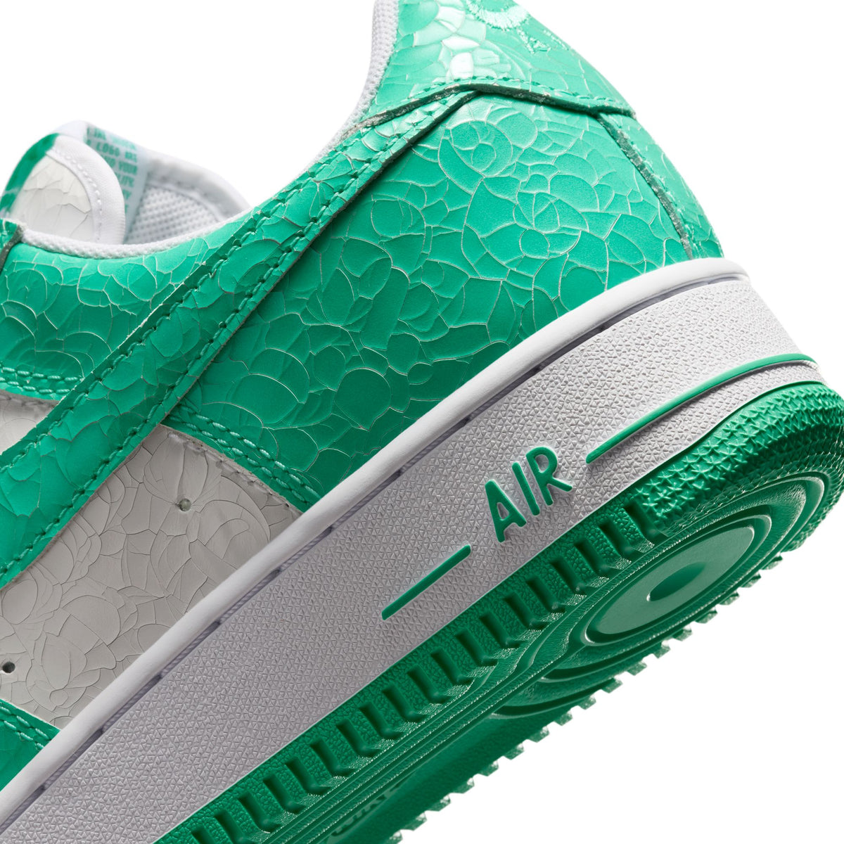 Nike Mens Air Force 1 Cracked Leather Shoes