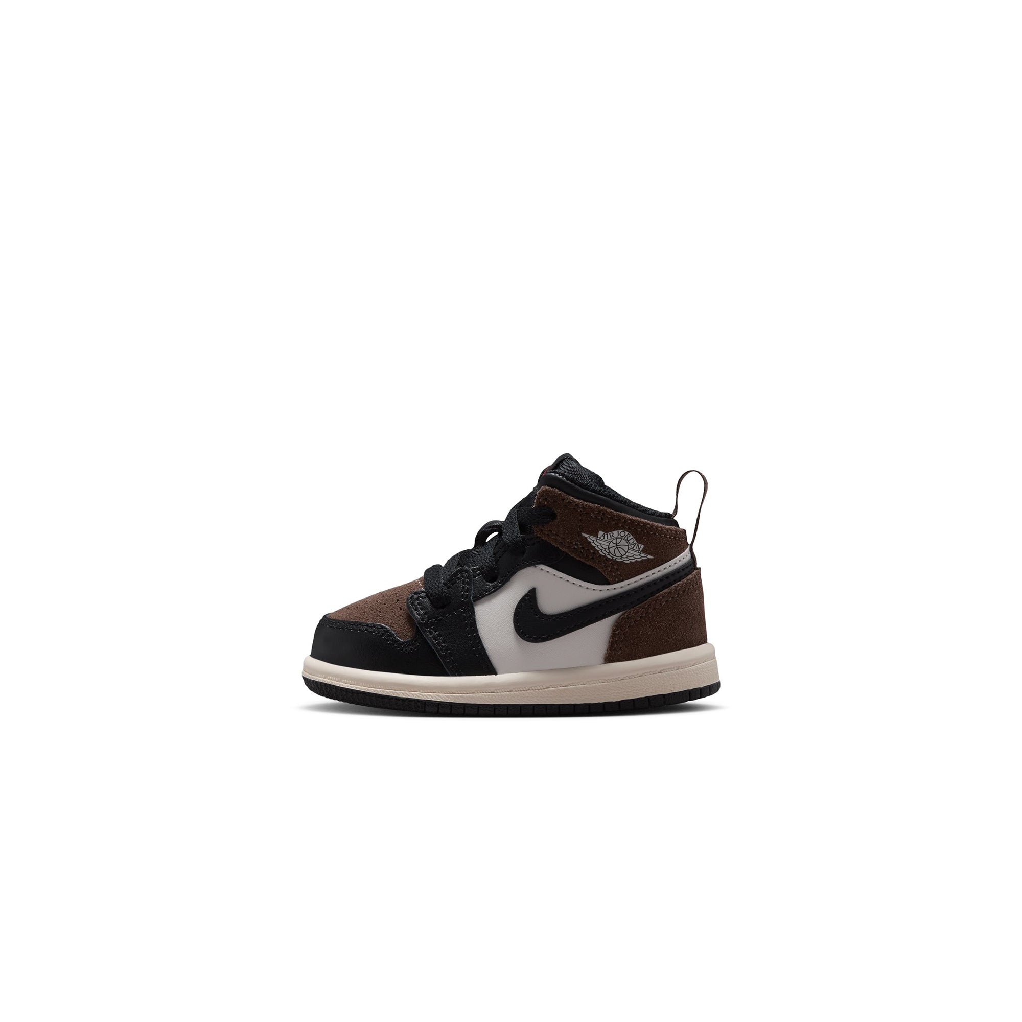 Black/phantom-palomino-university Red Sneakers on a white background