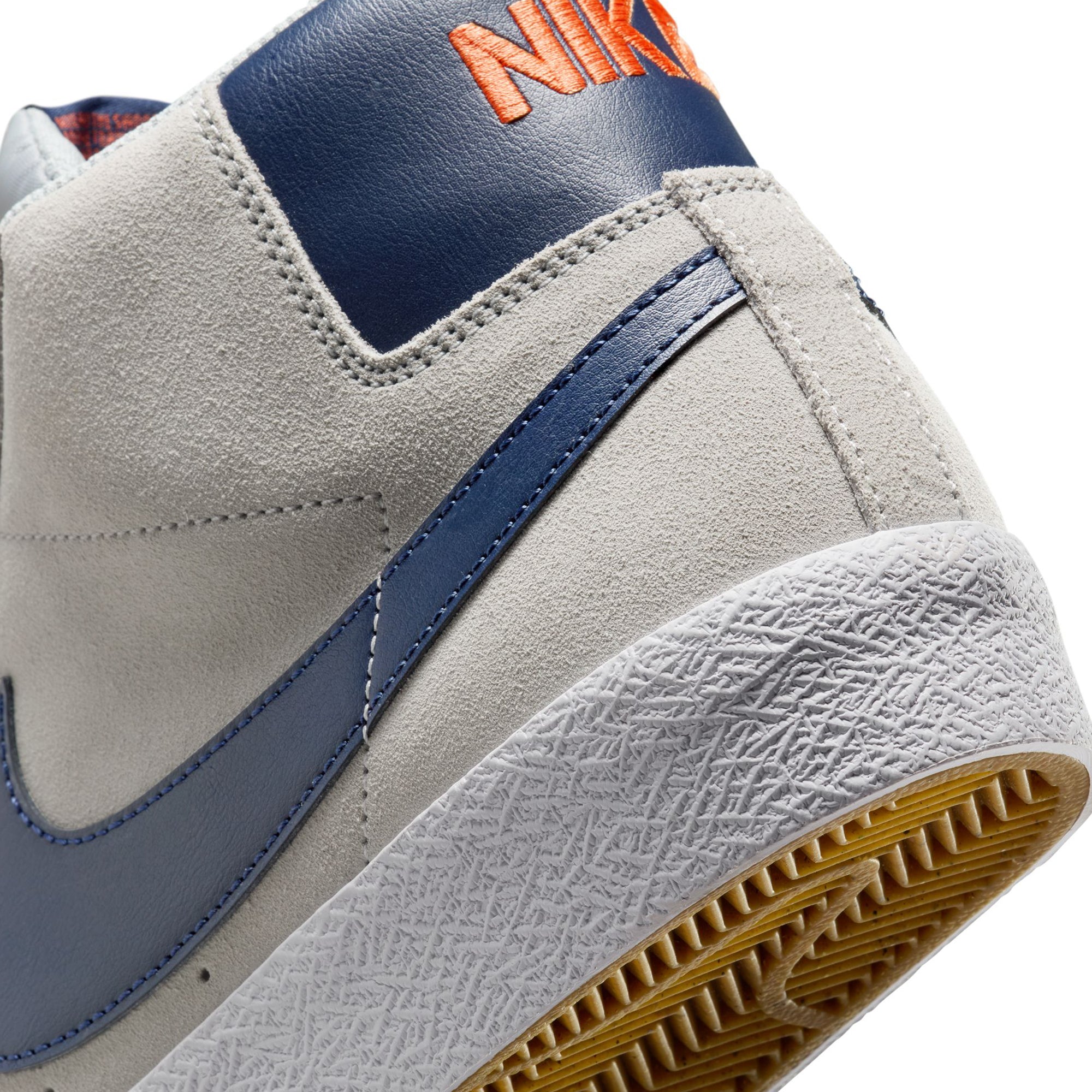 Nike SB Mens Zoom Blazer Mid Shoes – Extra Butter