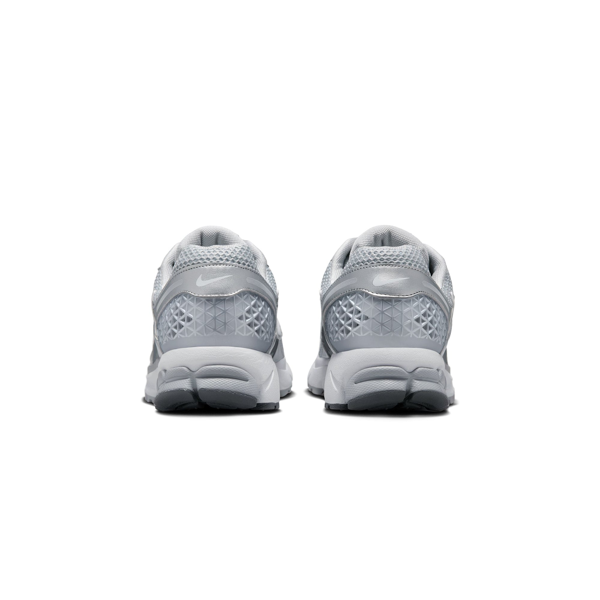 Nike Mens Zoom Vomero 5 Shoes