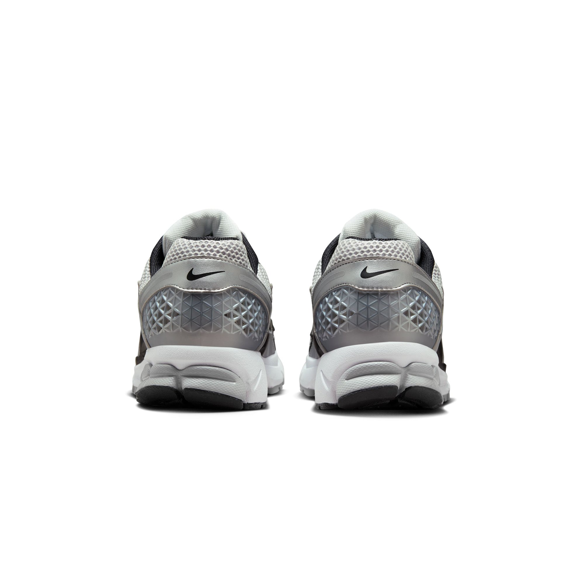 Nike Mens Zoom Vomero 5 Shoes