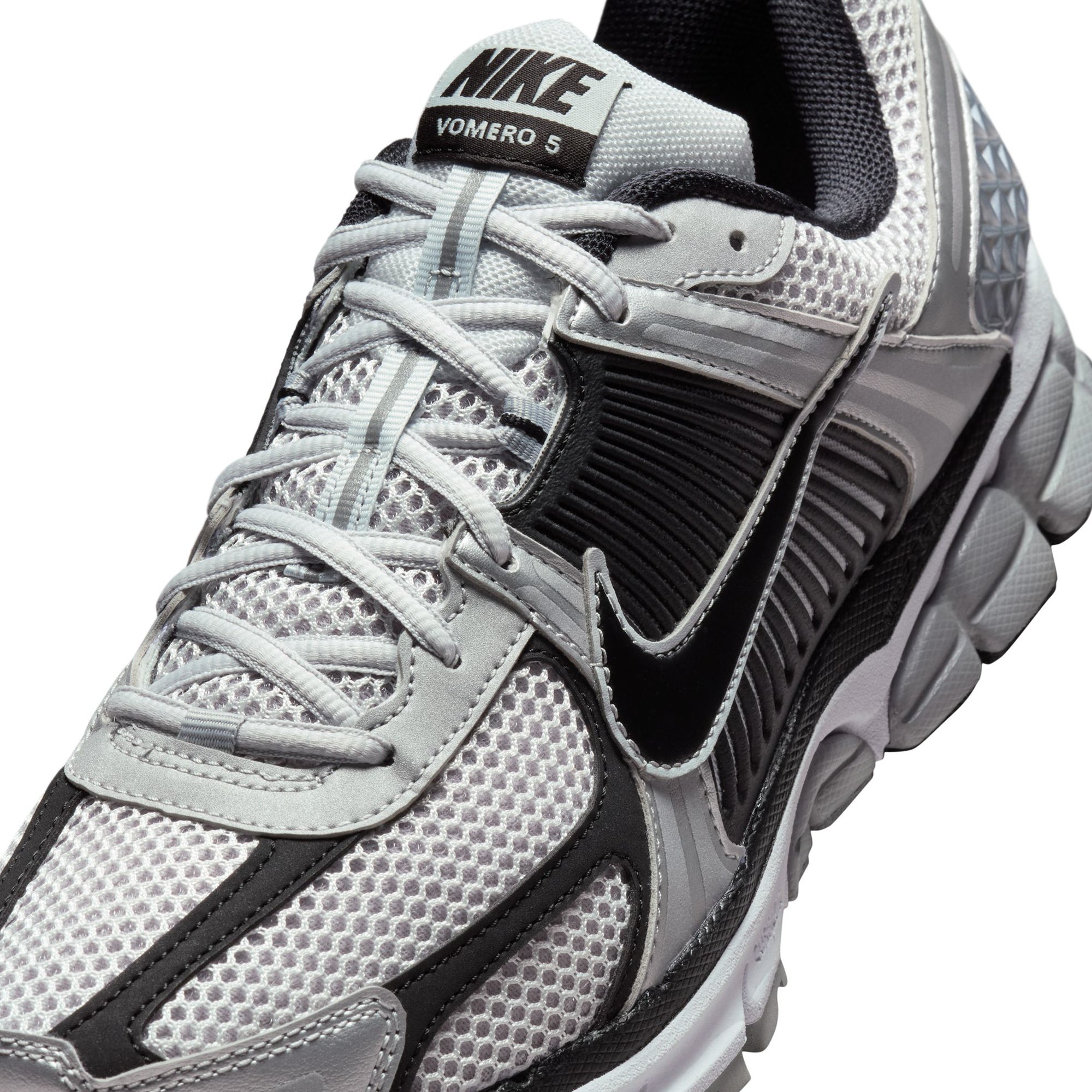 Nike Mens Zoom Vomero 5 Shoes