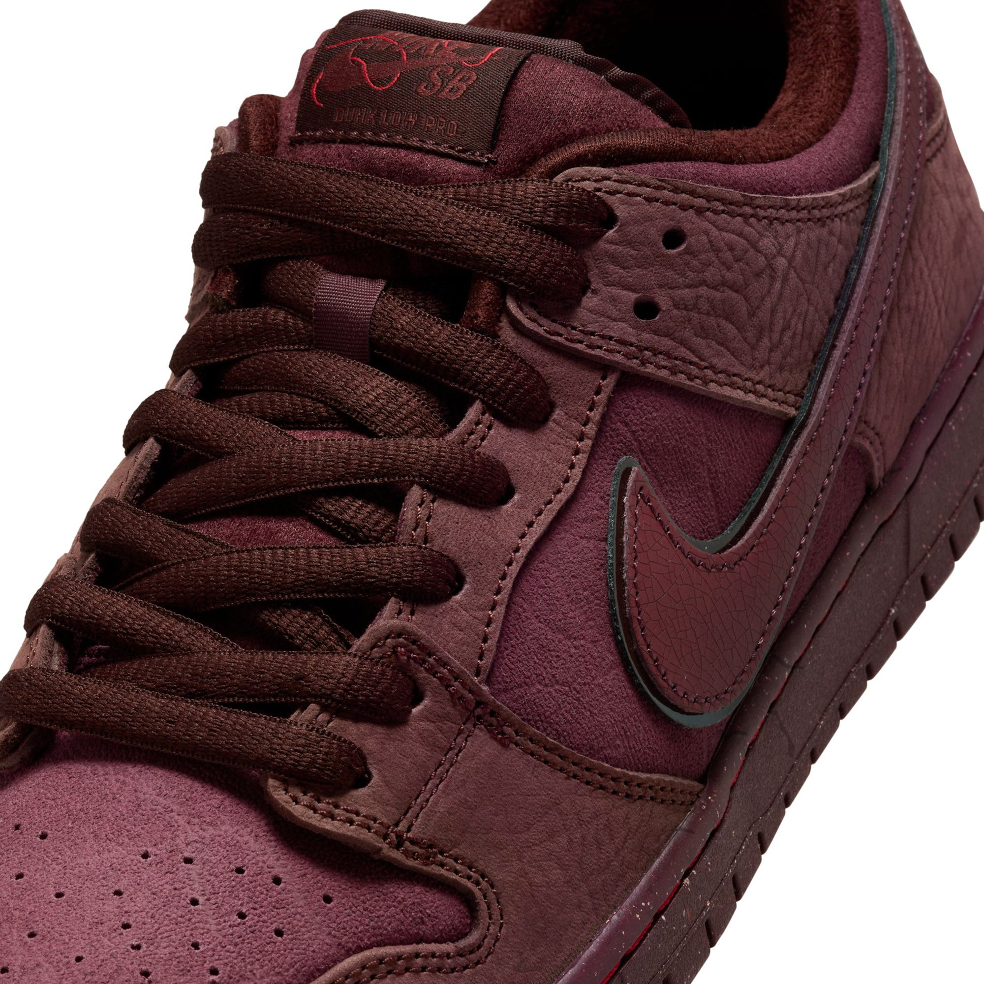 Nike SB Mens Dunk Low Premium Shoes