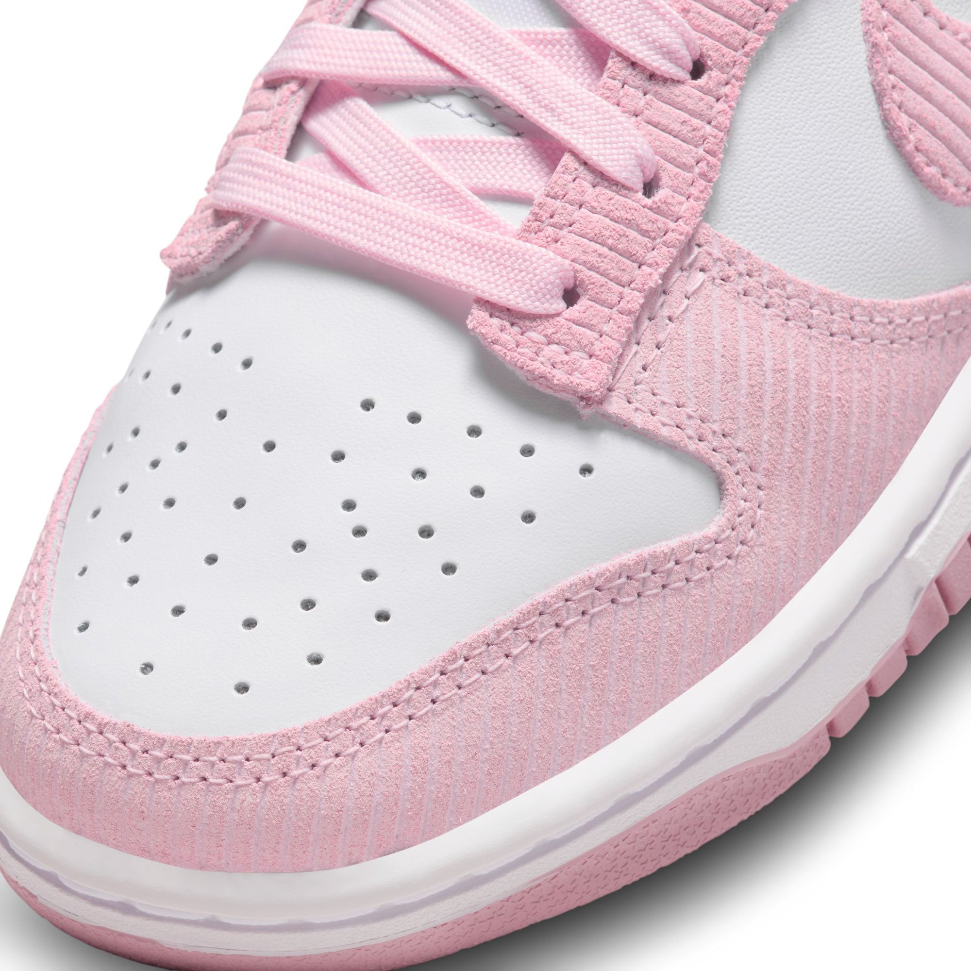 Nike Womens Dunk Low Shoes