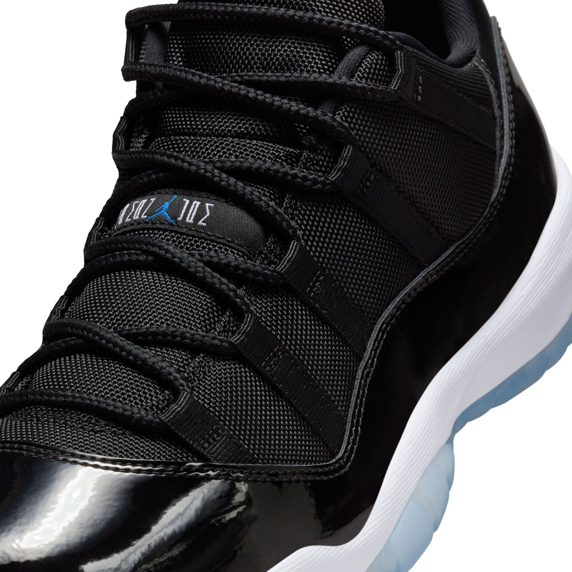 Air Jordan Mens 11 Retro Low Shoes