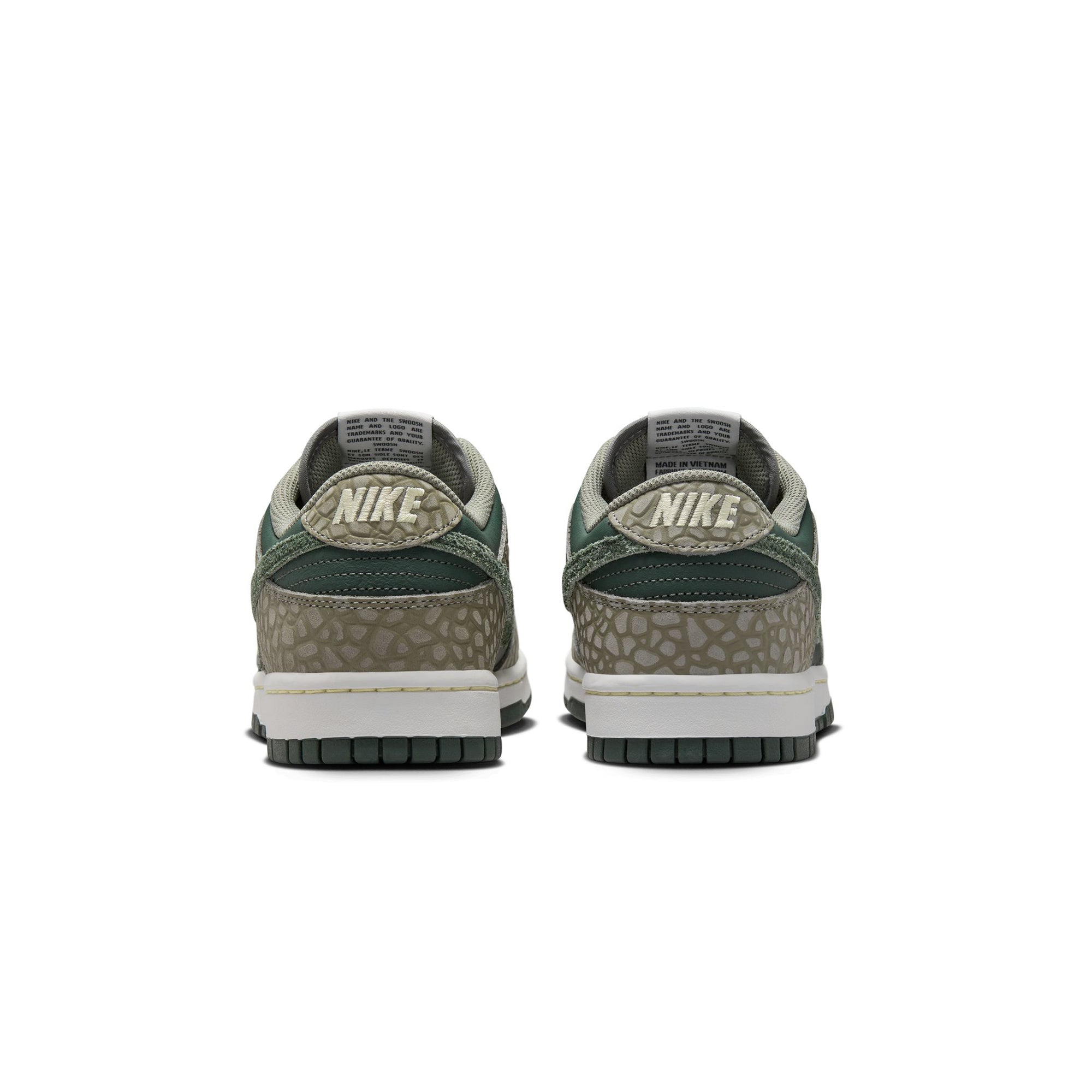 Nike Mens Dunk Low Retro Premium Shoes