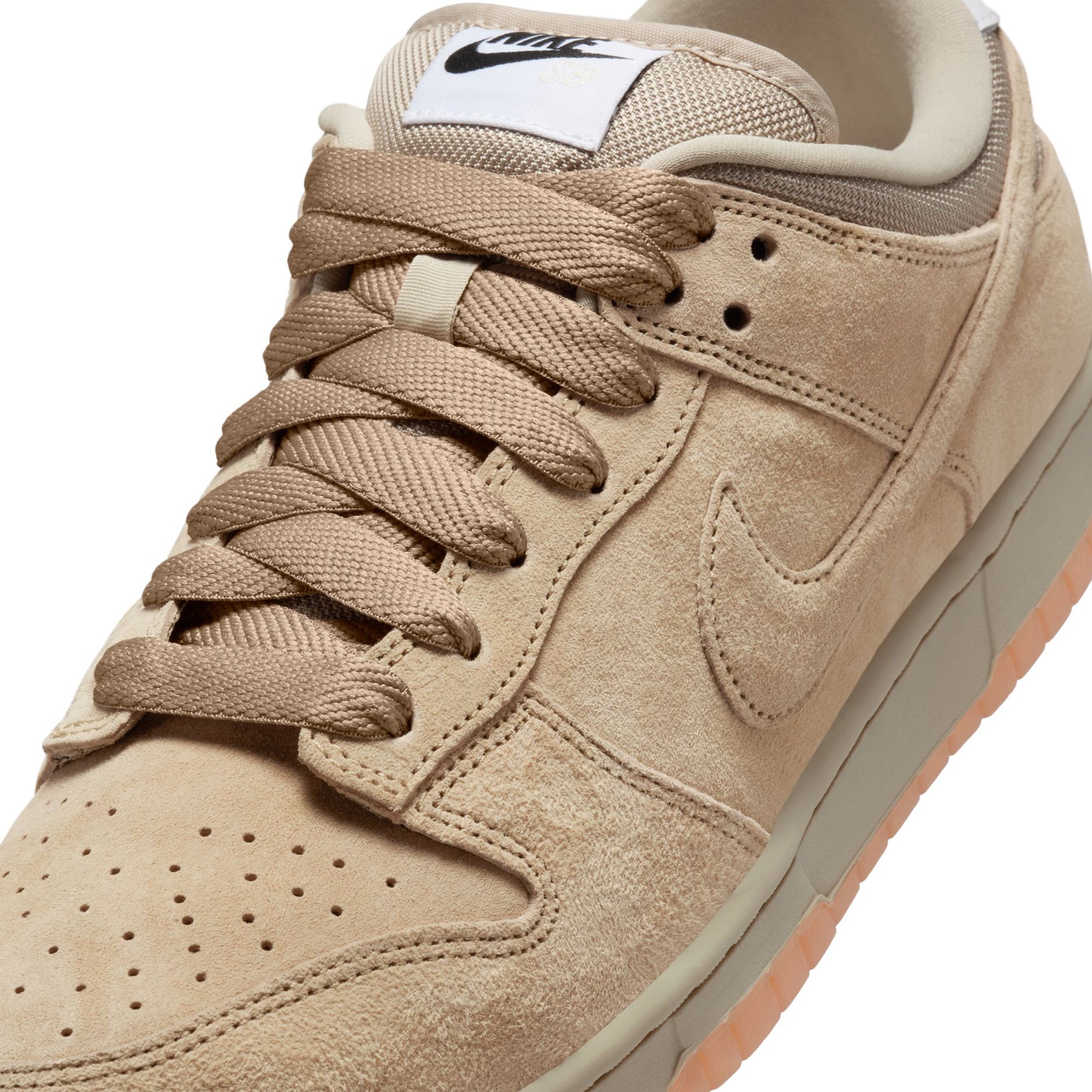 Nike SB Mens Dunk Low Pro B Shoes