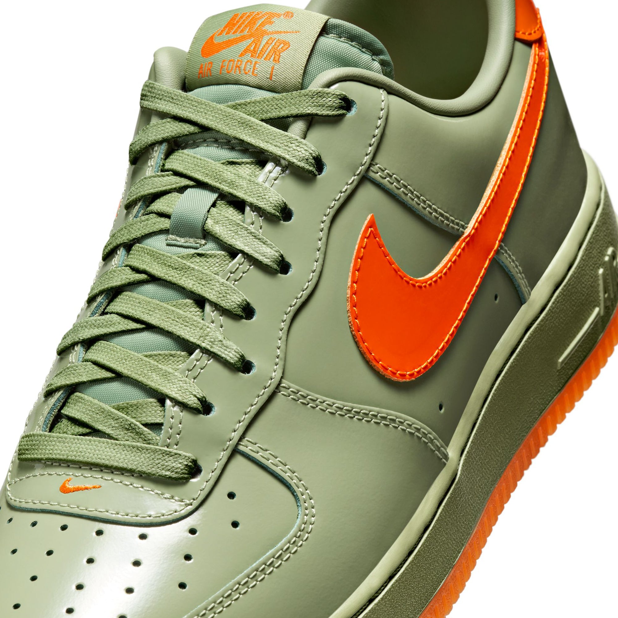 Nike Mens Air Force 1 '07 Premium Shoes