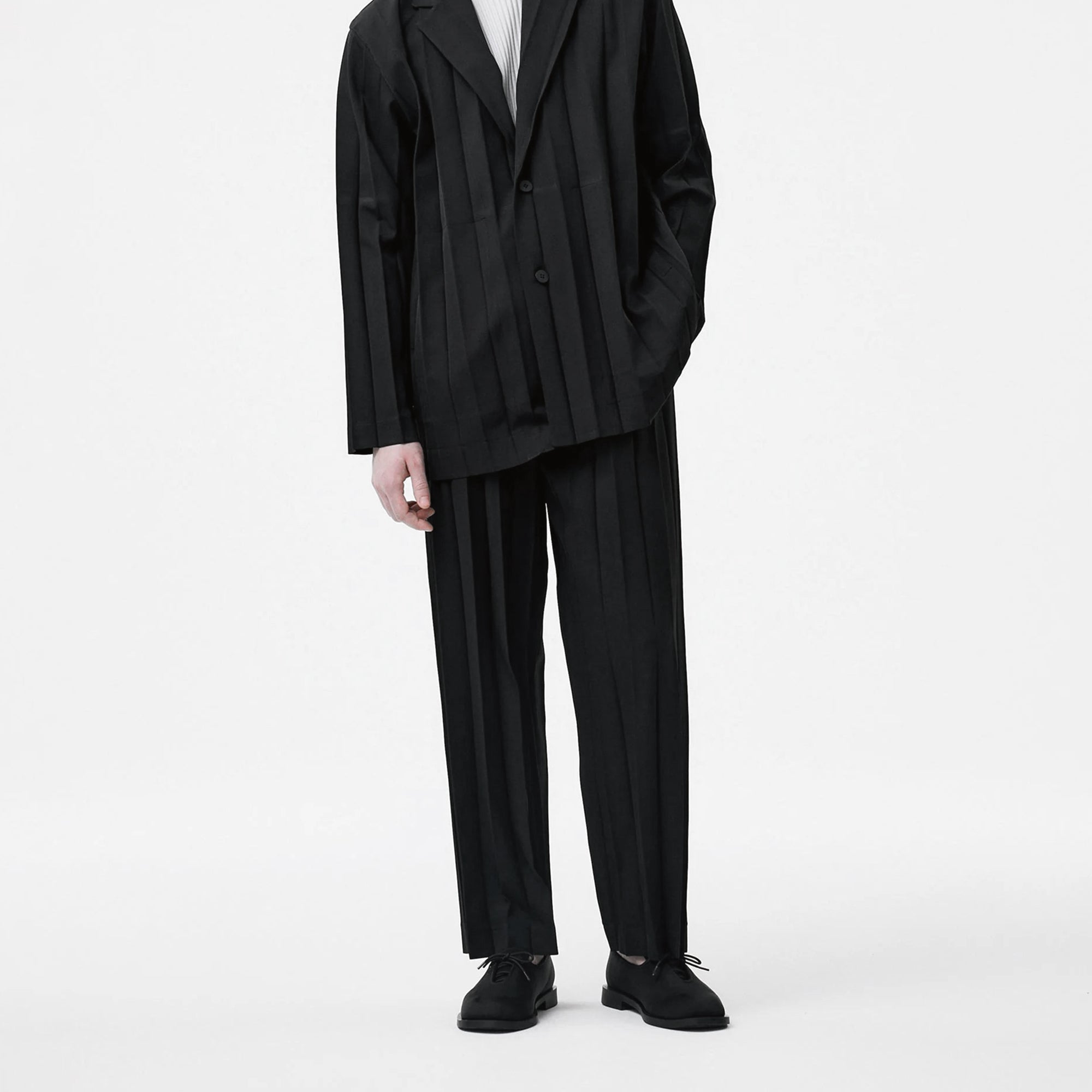 HOMME PLISSÉ ISSEY MIYAKE テーラードベスト　サイズ2 Homme Plisse' Issey Miyake men's vest - Black | HP56JE152 | GIGLIO.COM