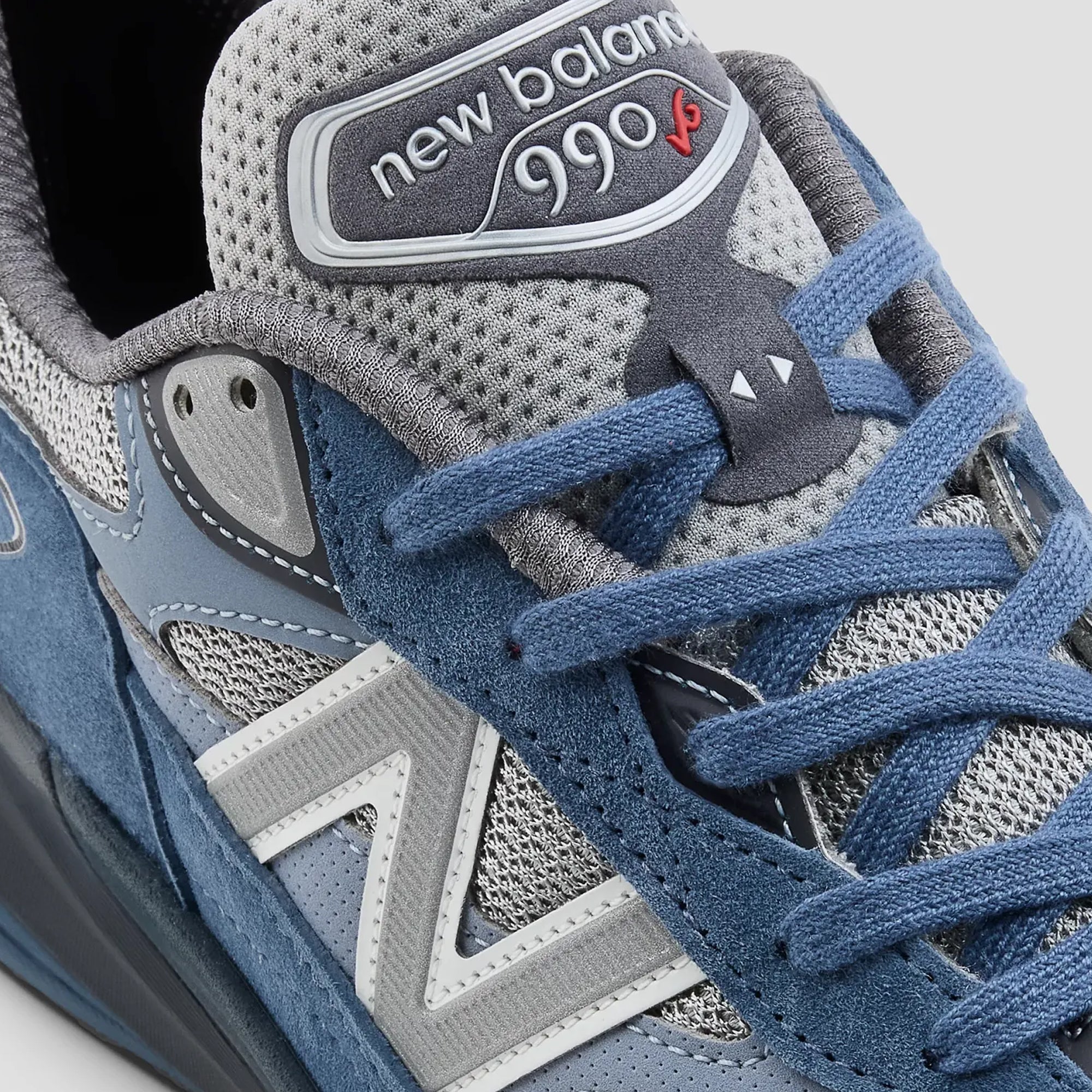 New Balance Mens Made in USA 900v6 Shoes