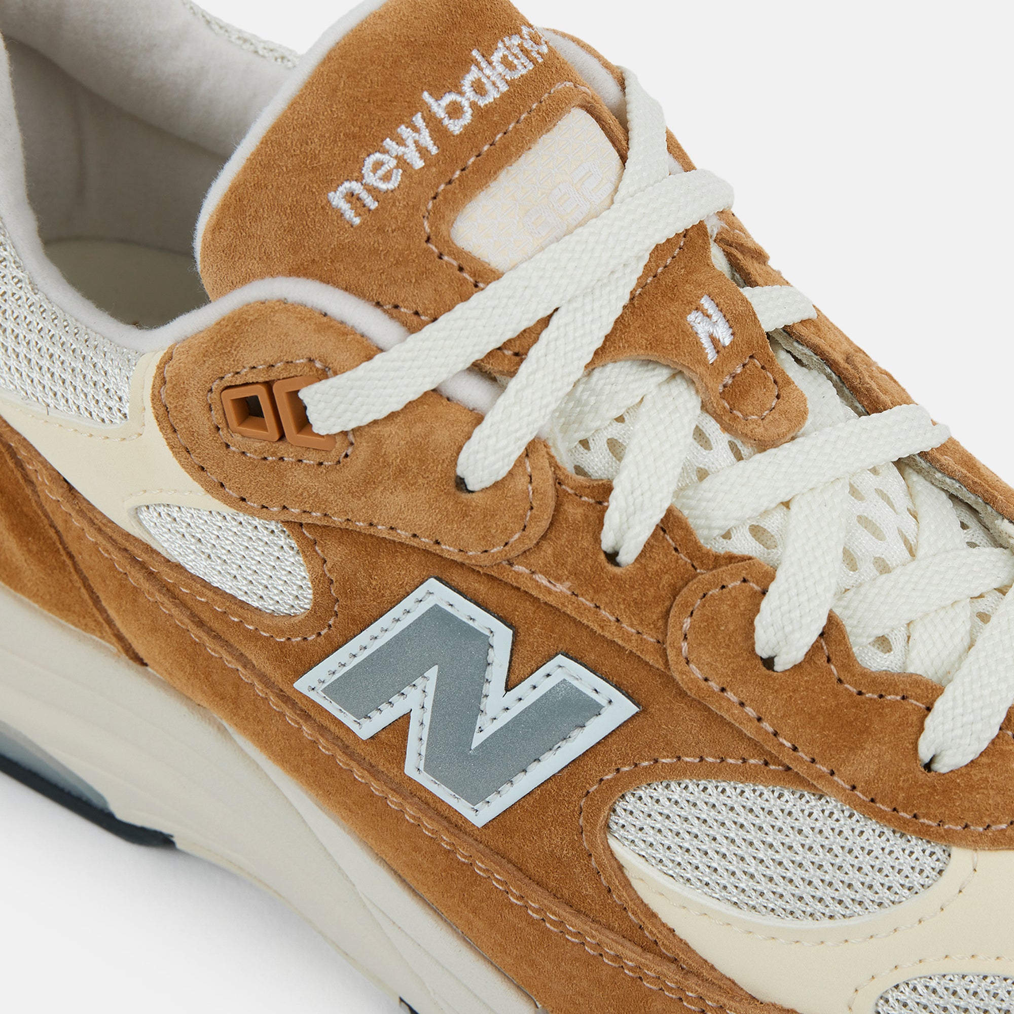 ニューバランス992スニーカー NB公式 - ニュースリリース - ニューバランス「992」が初めて復刻