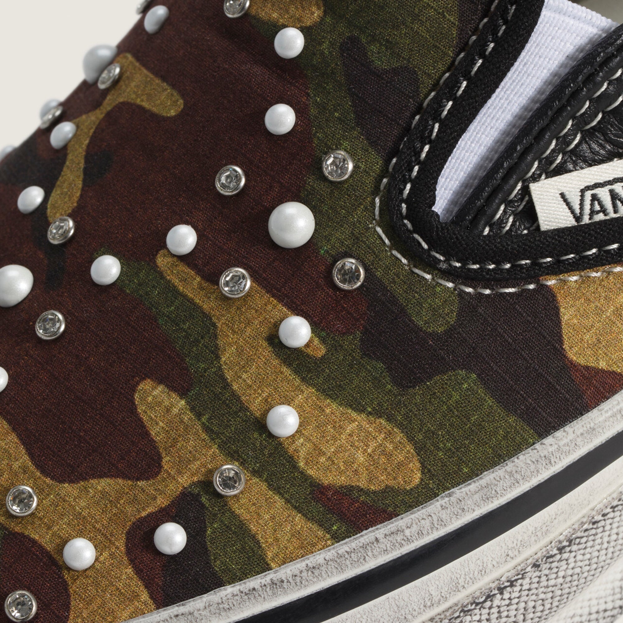 Vans Mens LX Classic Slip-On 98 Shoes