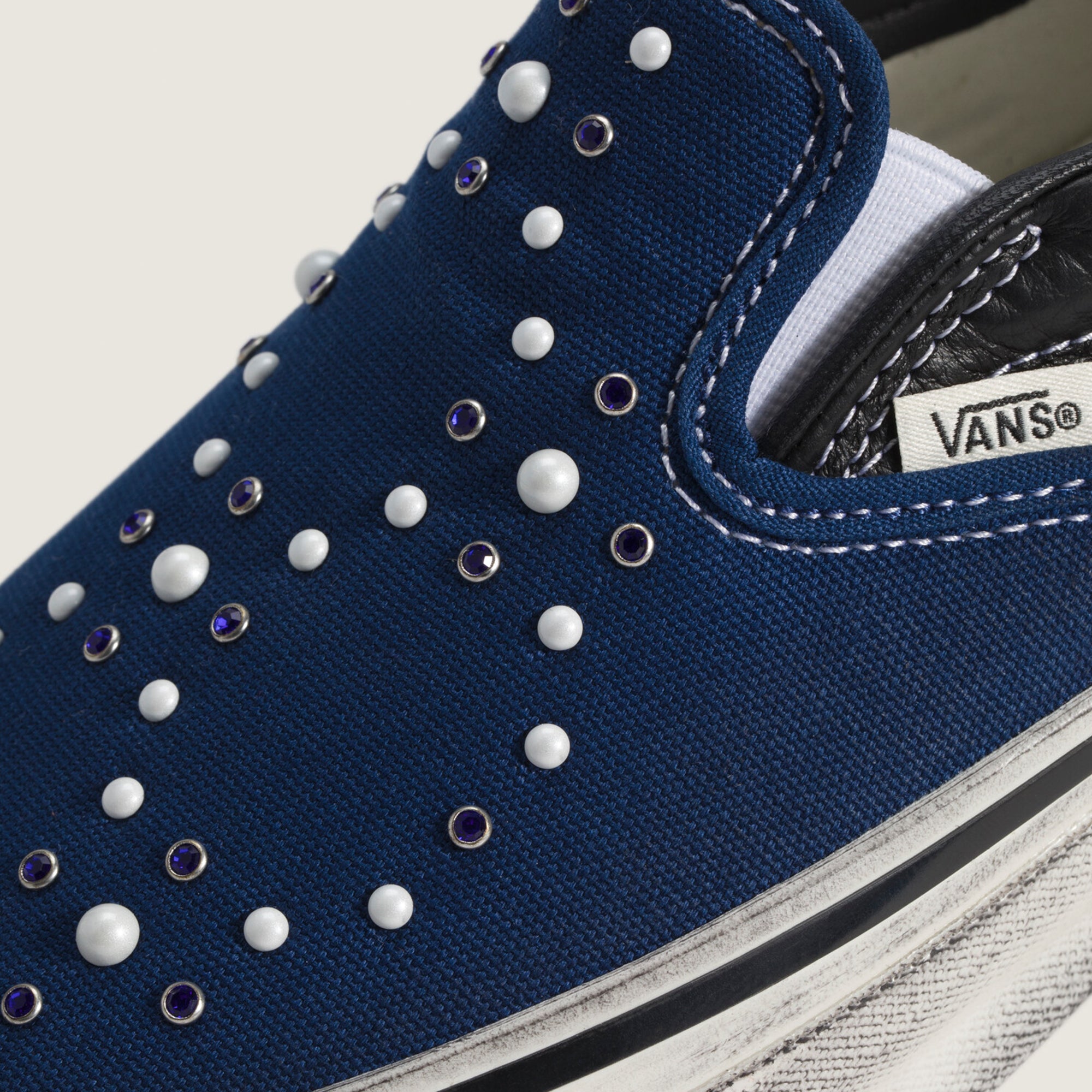 Vans Mens LX Classic Slip-On 98 Shoes