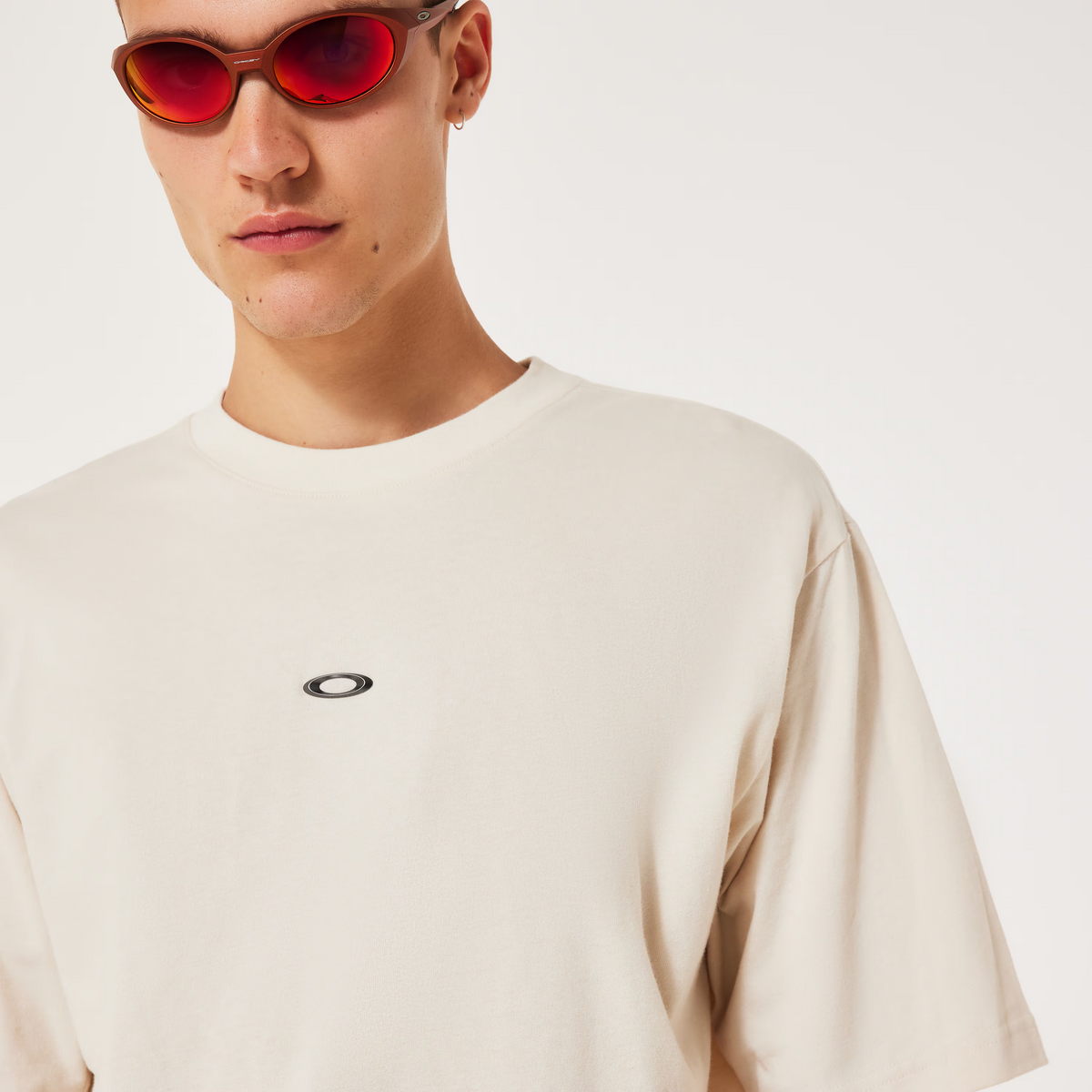 Oakley Mens Metal Rise Tee