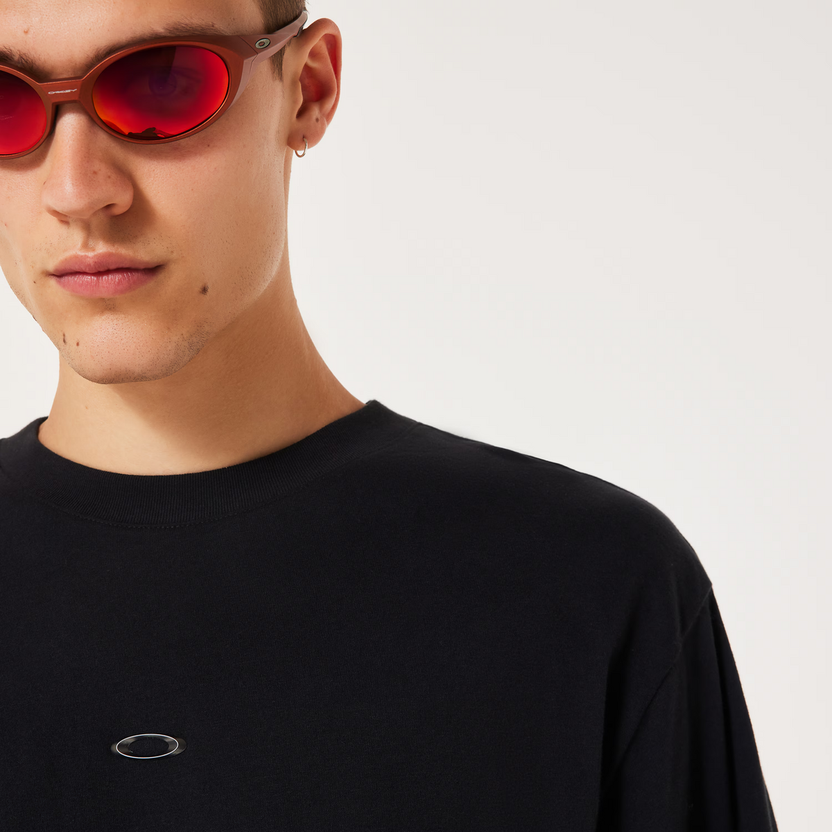 Oakley Mens Metal Rise Tee