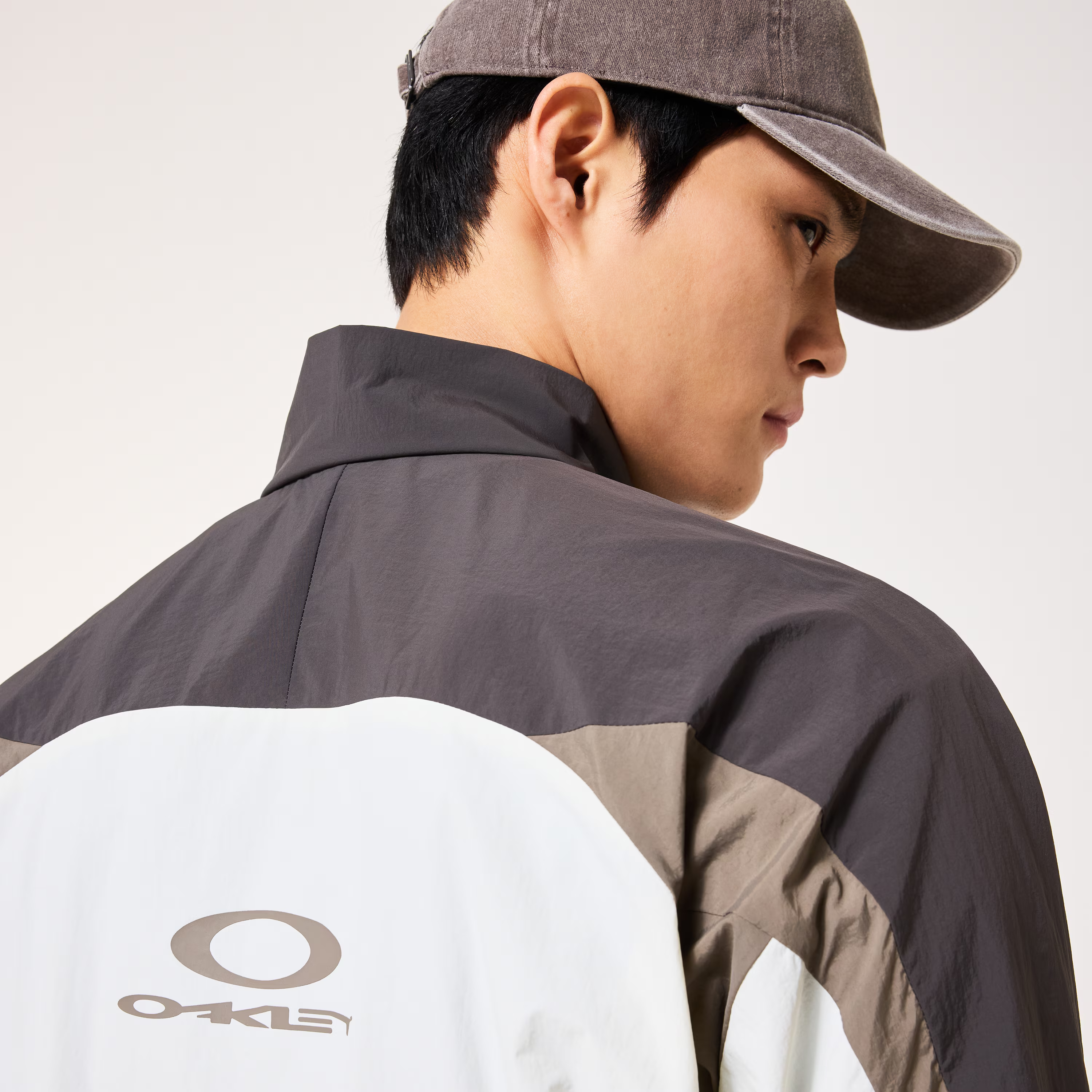 Oakley Mens New Retro Wind Jacket