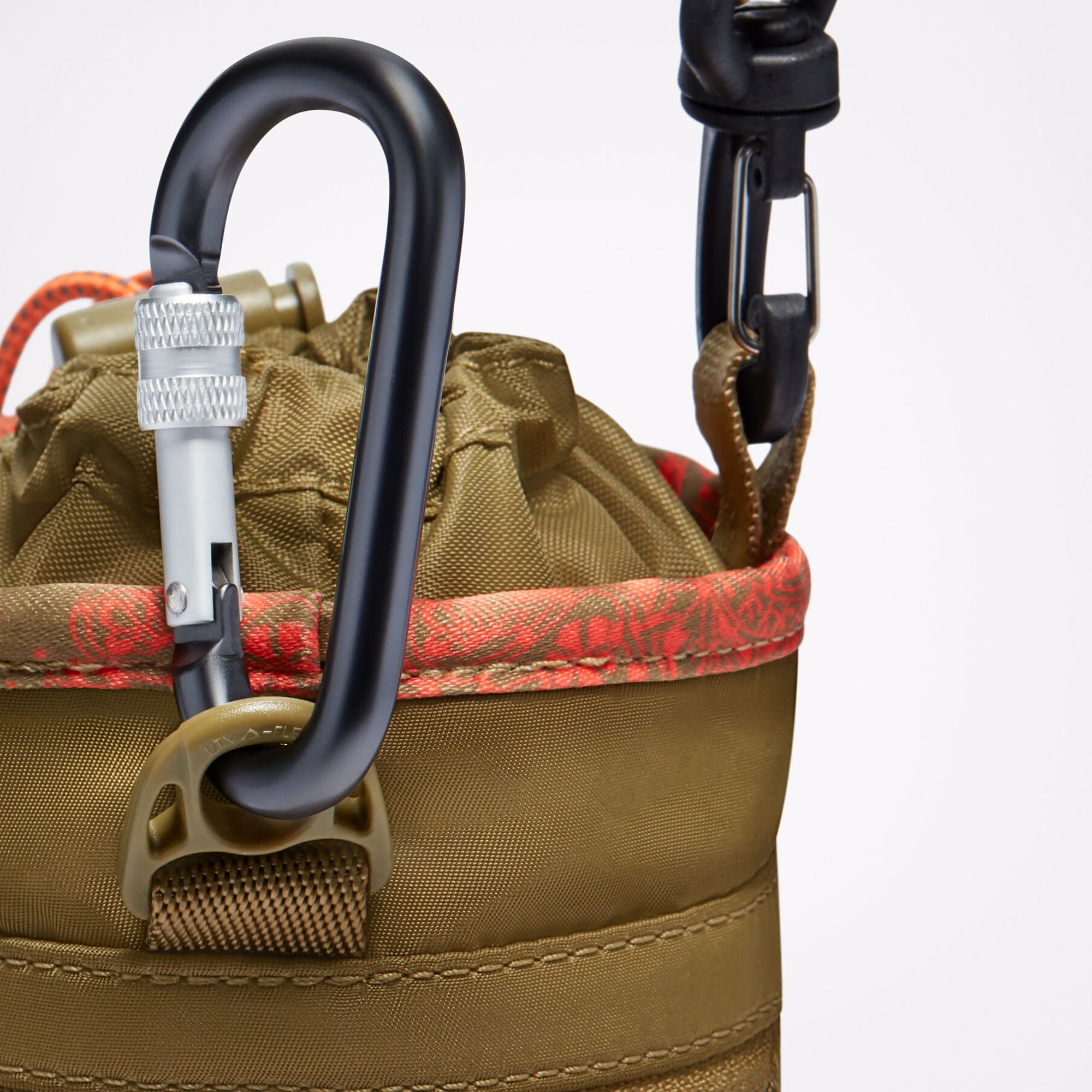 Paria x Converse Cross Body Bag 'Olive'