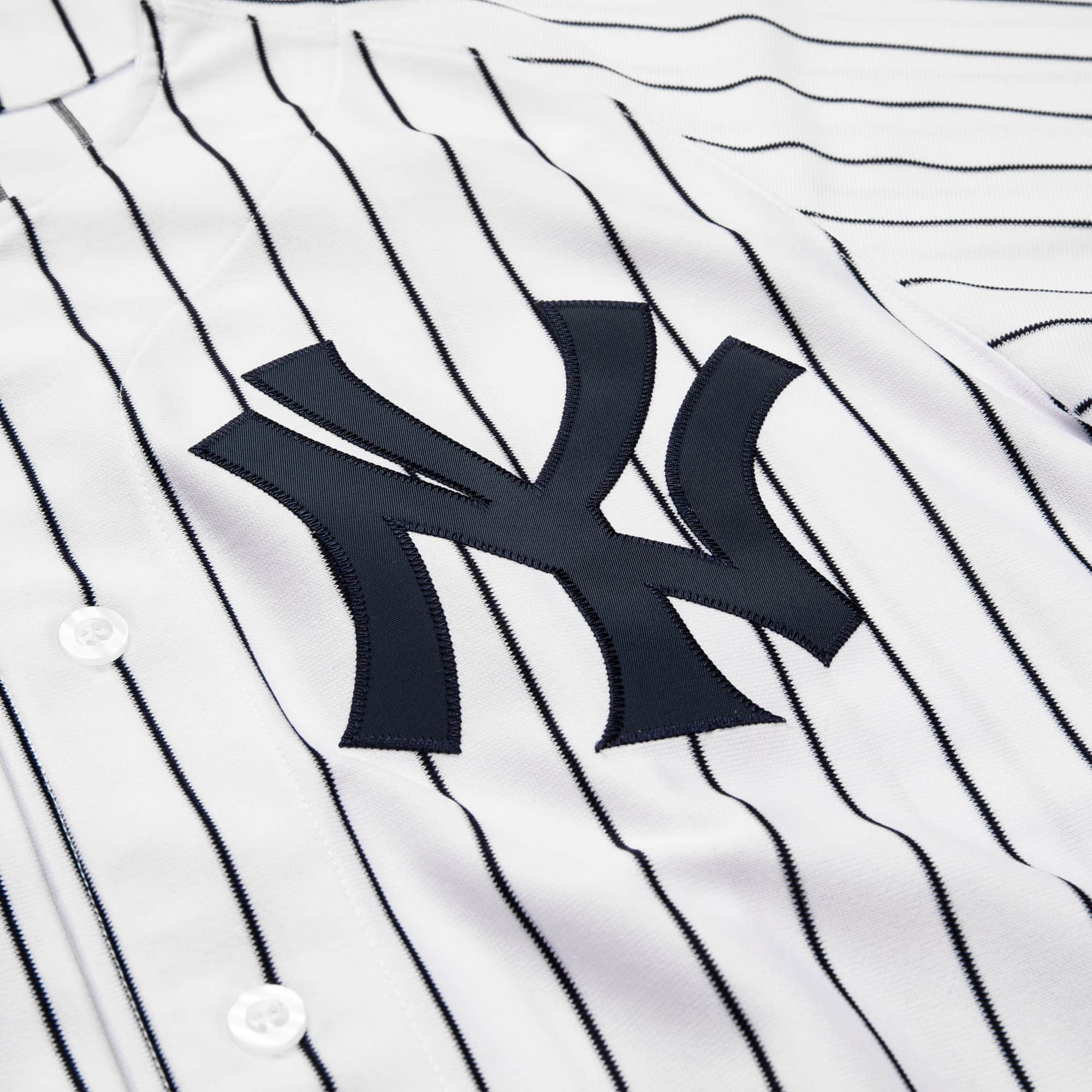 Mitchell & Ness Mens NY Yankees Derek Jeter Authentic Jersey – Extra Butter