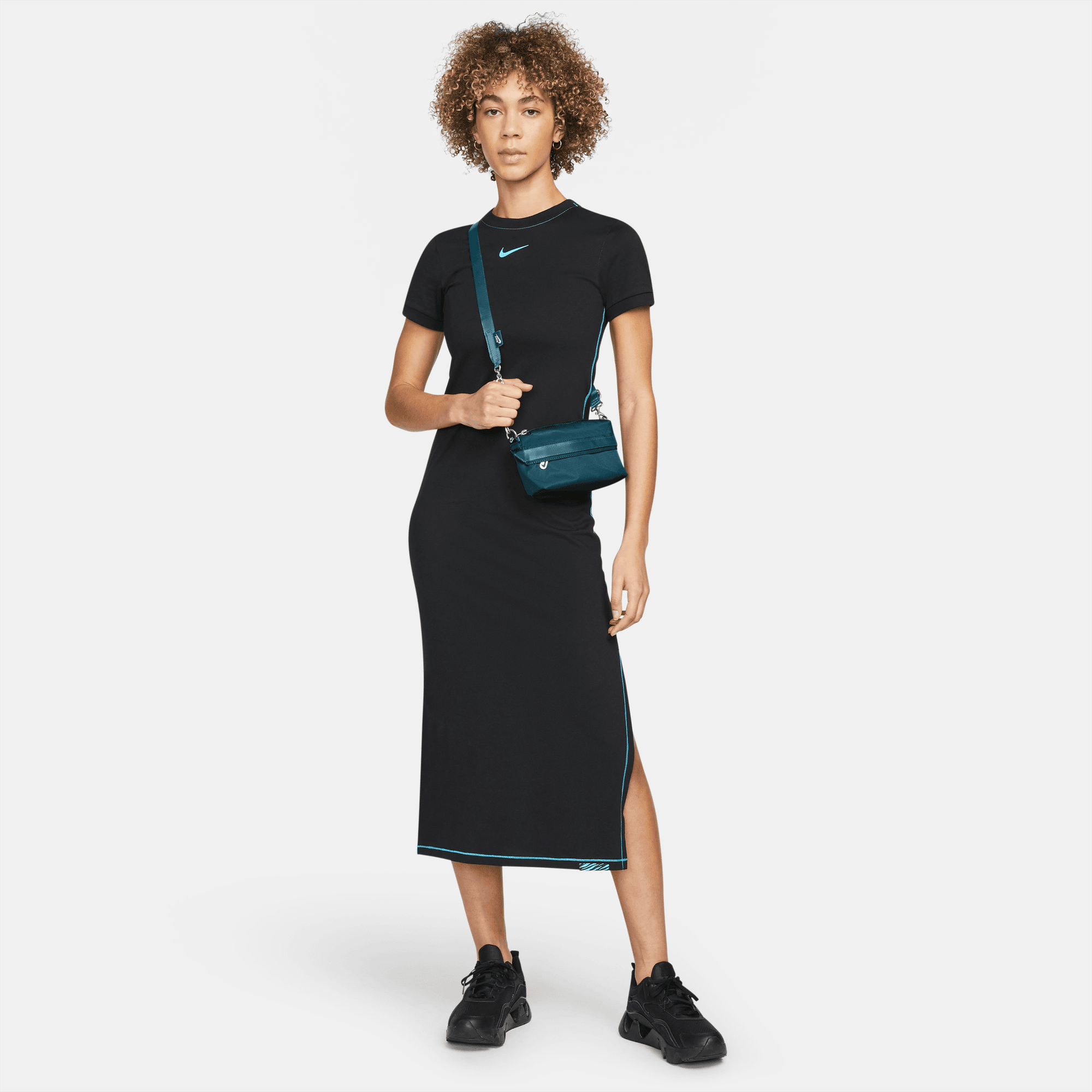 Nike Sportswear Futura Luxe Crossbody Bag – Extra Butter