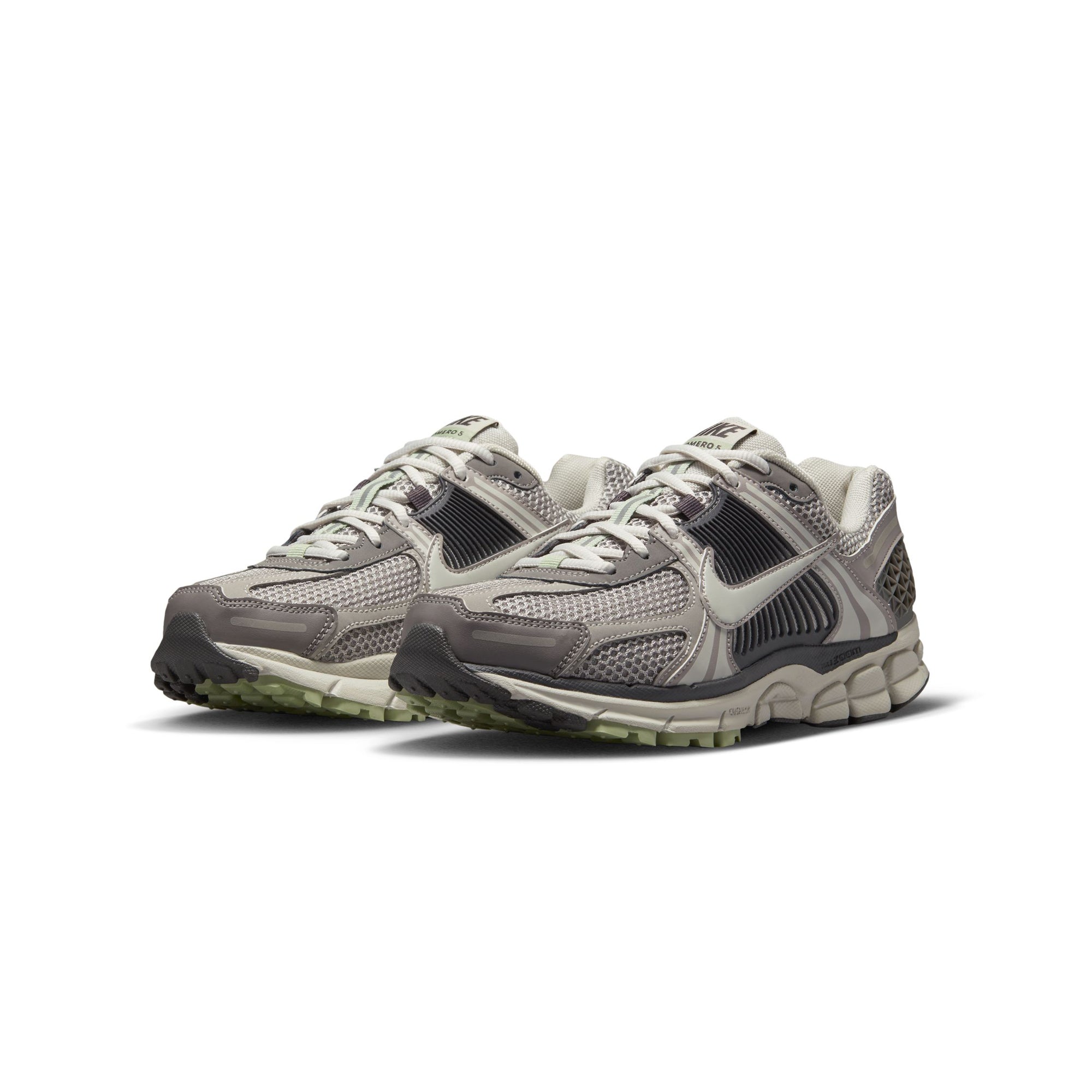 Nike Womens Zoom Vomero 5 Shoes