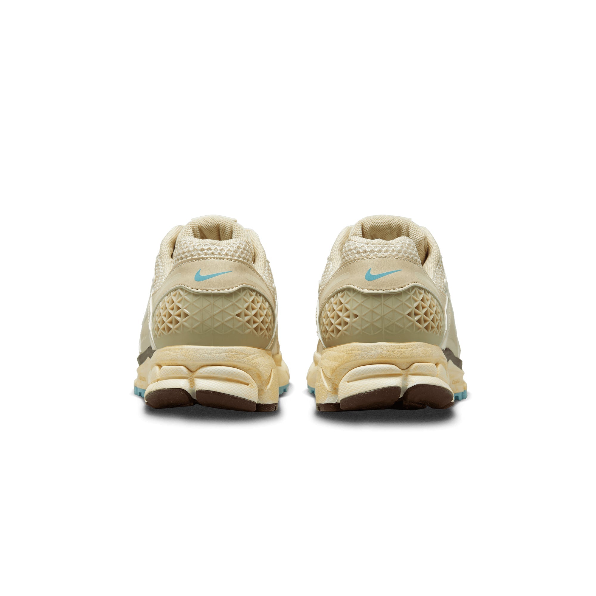 Nike Womens Zoom Vomero 5 Shoes