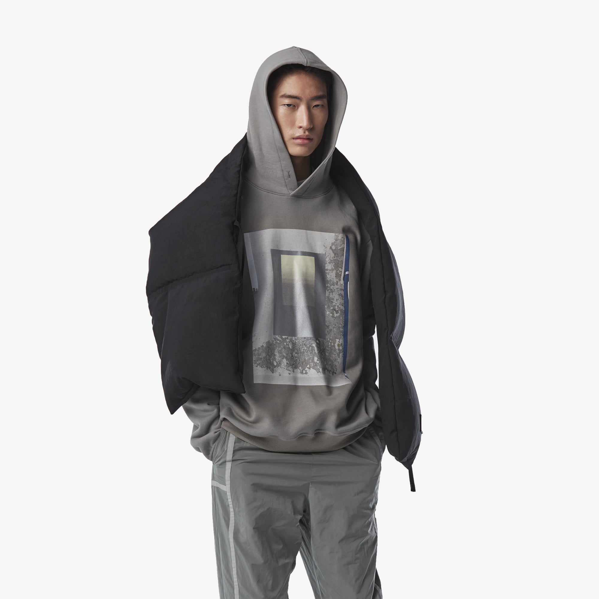 IISE Frames Hoodie in Grey