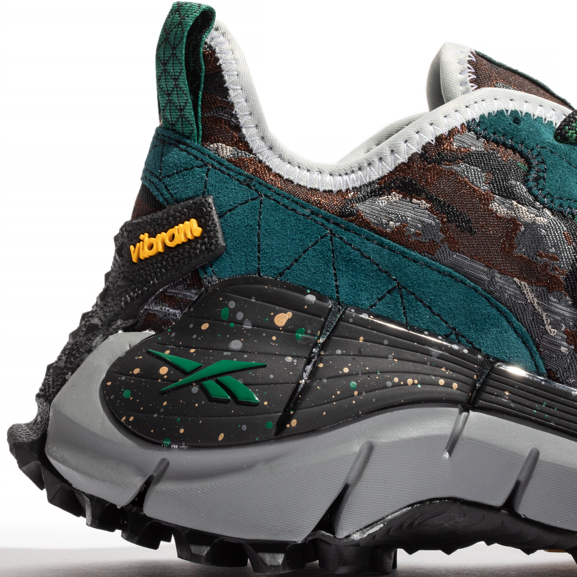 Reebok x South2 West8 Zig Kinetica II Edge Shoes – Extra Butter